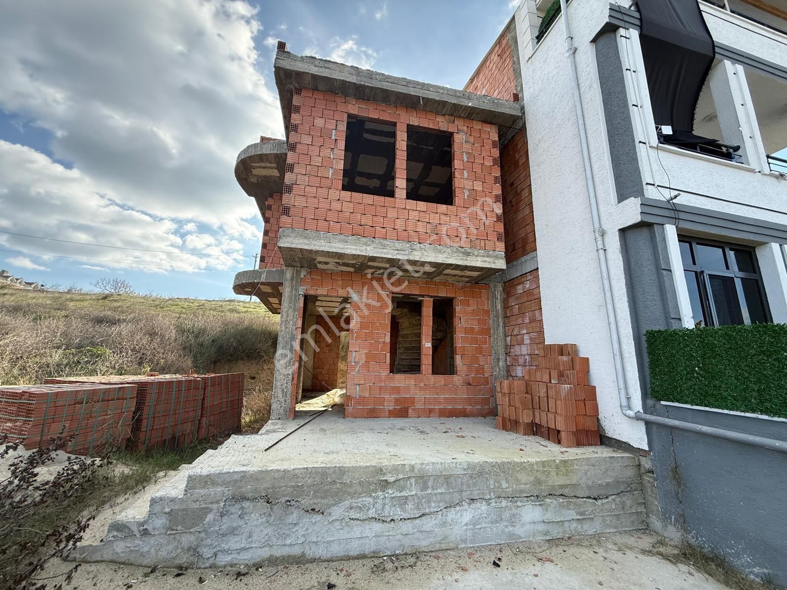 Satılık 2 Katlı Villa Kaba İnşaat