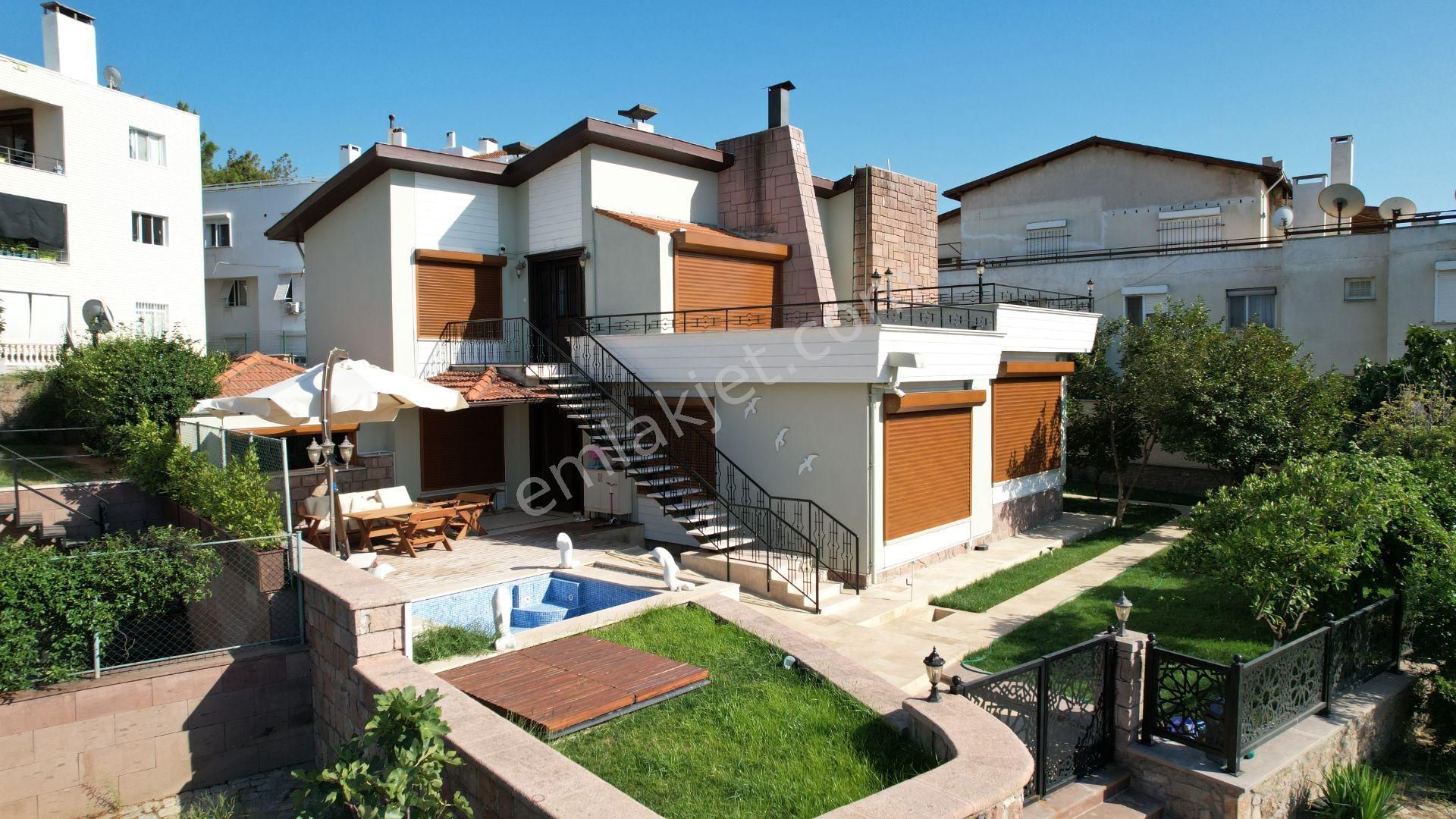 Balıkesir Ayvalık Camlık Ta Satılık Muhtesem Mustakil Ev - Görsel 4