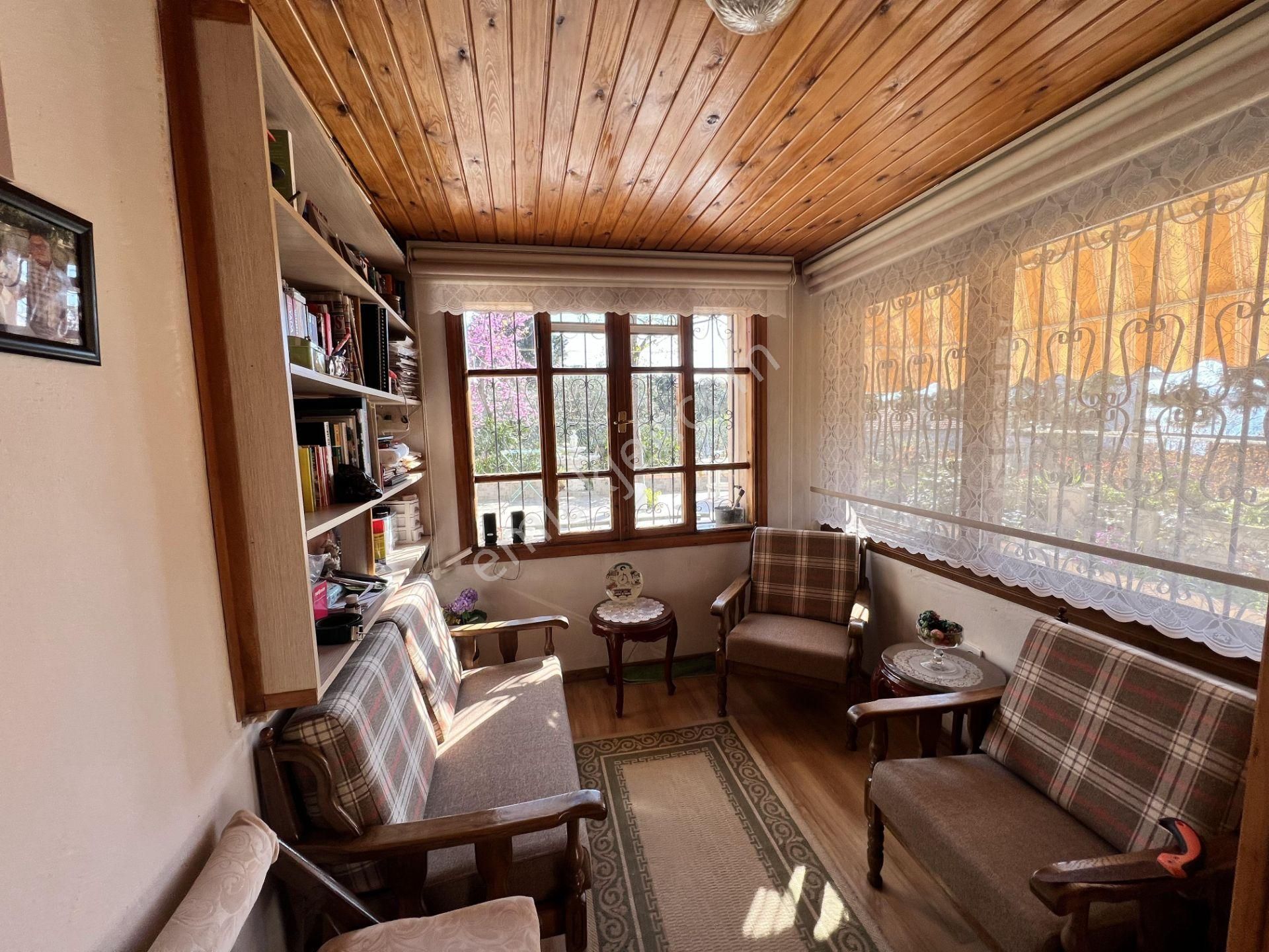 Balıkesir Ayvalık Camlık Ta Satılık Mustakil Ev.denize 90 Metre - Görsel 12