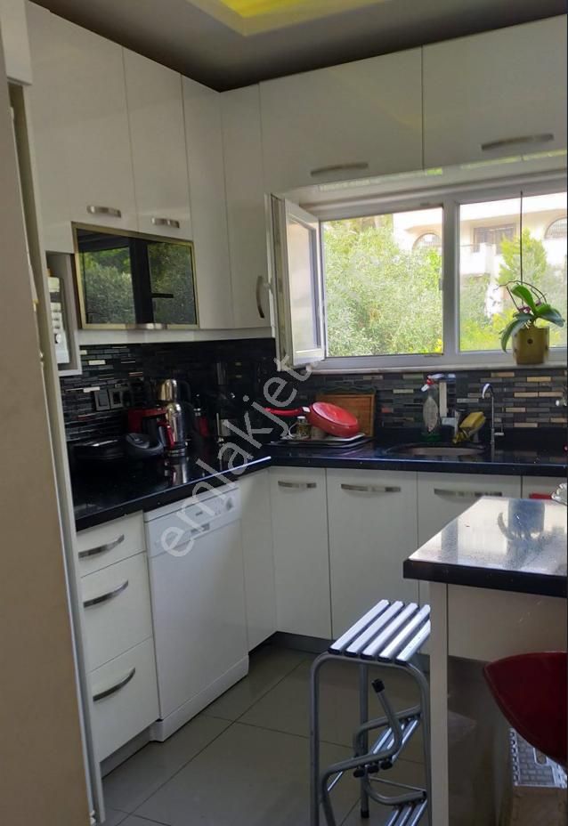 Balıkesir Ayvalık Camlık Ta Satılık Mustakil Ev. - Görsel 11