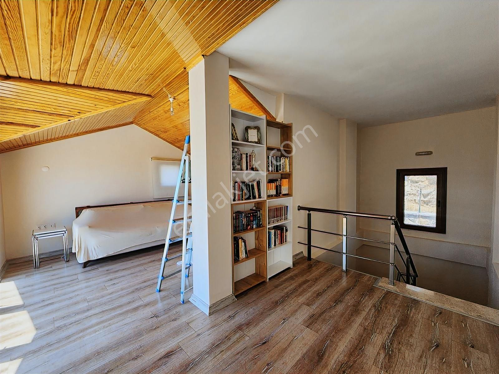 Çandarlı Bimeyko Sitesinde Satılık 5+1 Tripleks Villa - Görsel 35