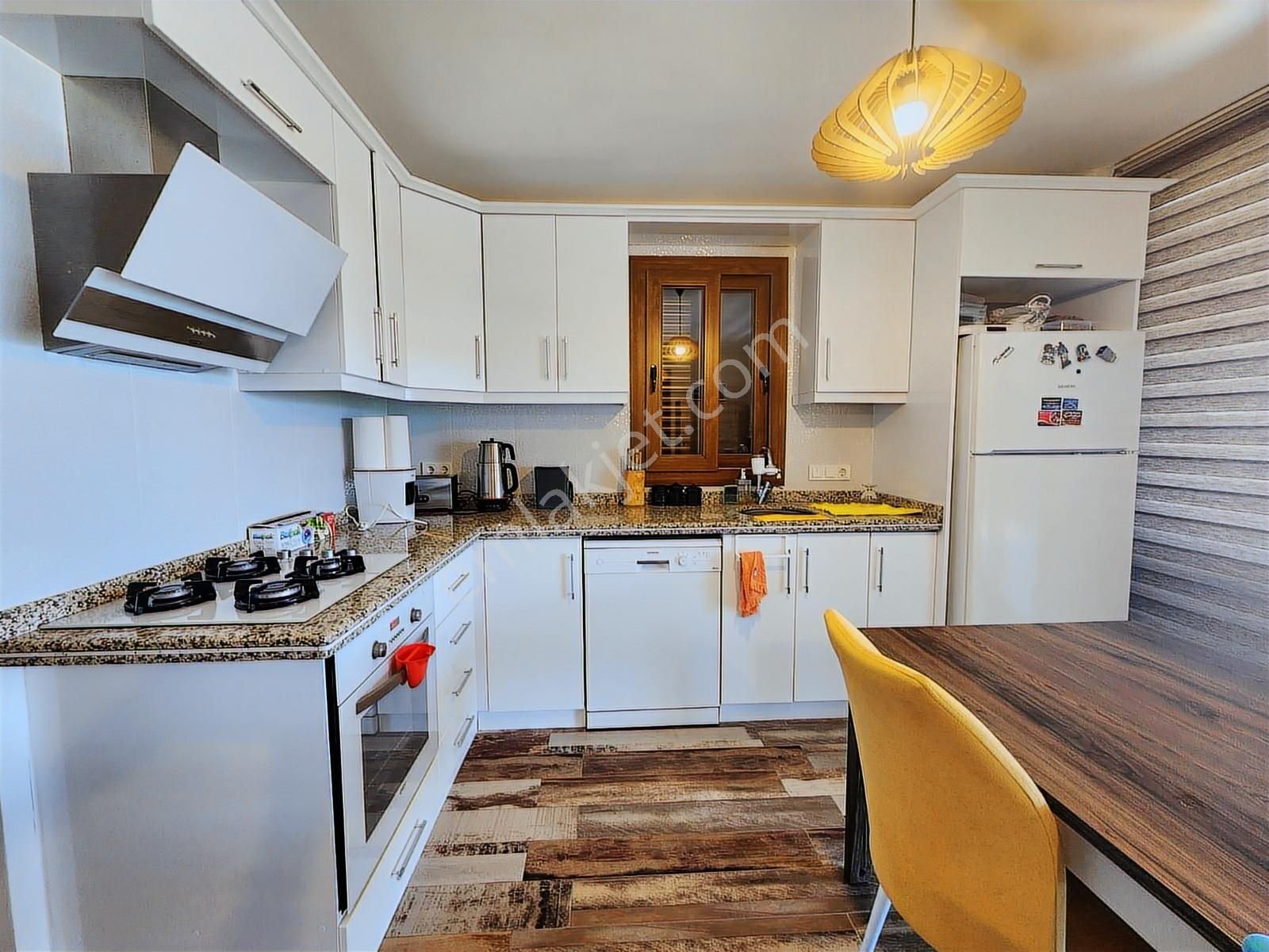 Çandarlı Bimeyko Sitesinde Satılık 5+1 Tripleks Villa - Görsel 15