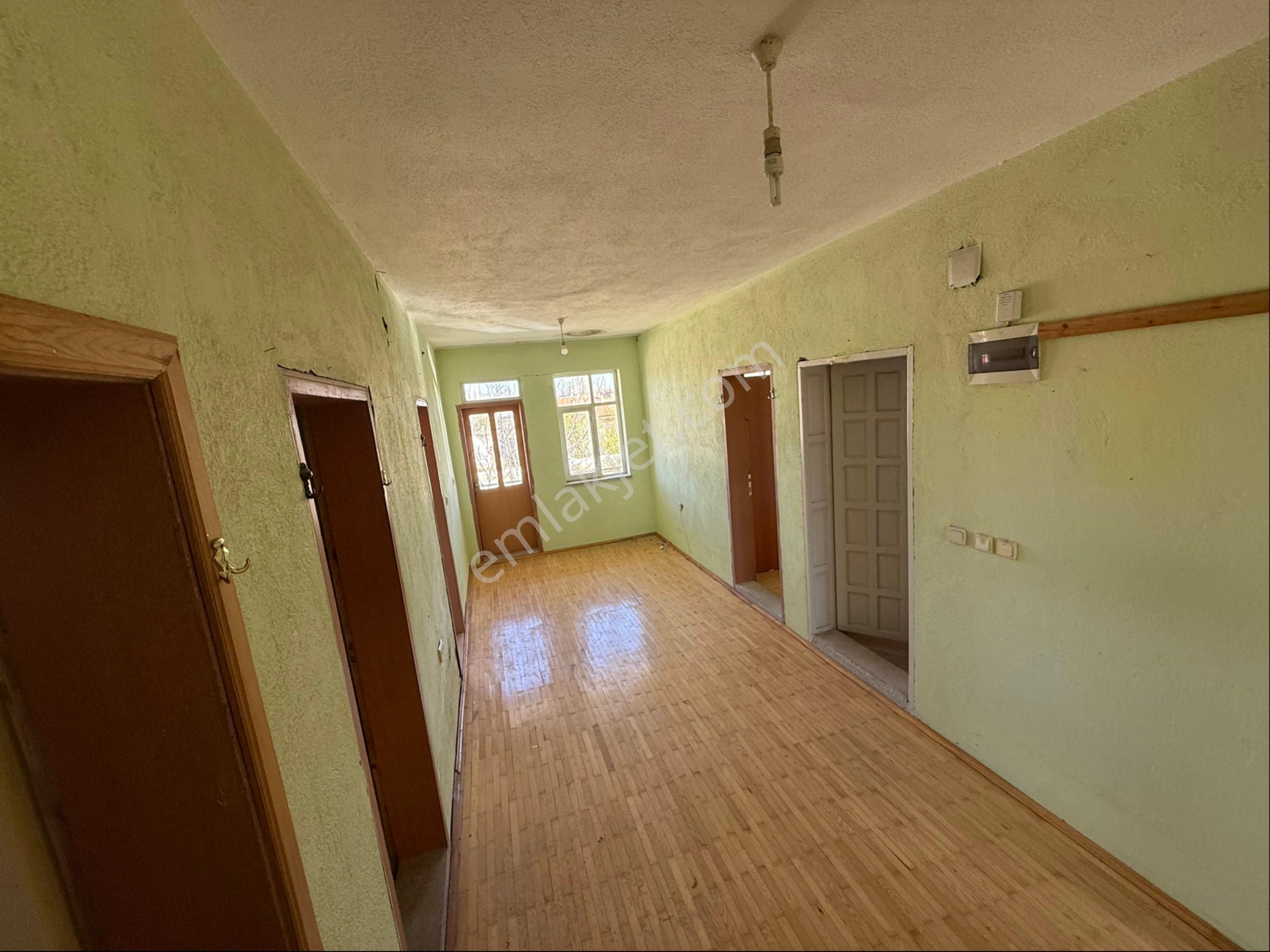 Sahibinden 5+1, 132m2, 485m2 Arsa, Betonarme, Takas Olur - Görsel 8