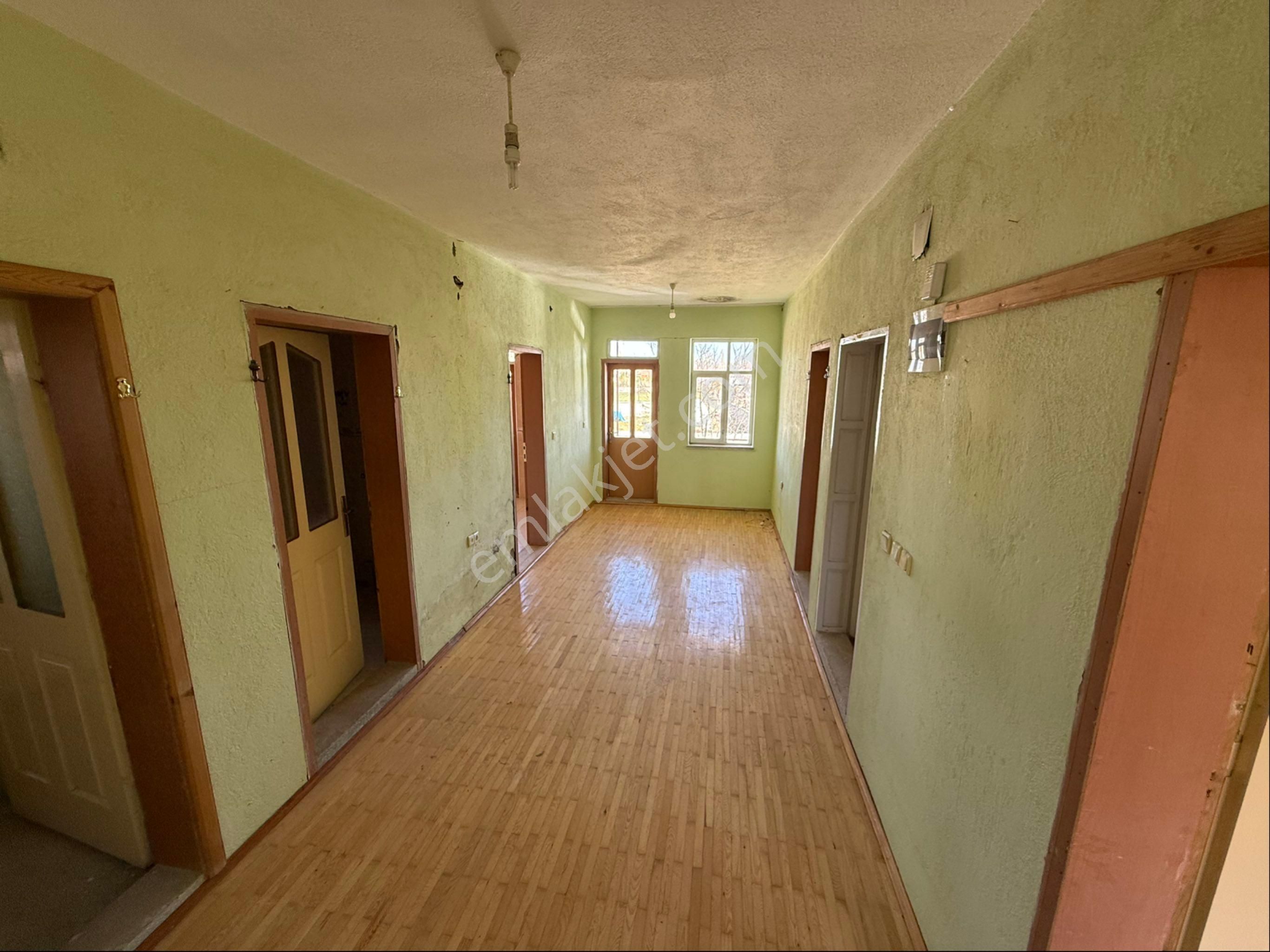 Sahibinden 5+1, 132m2, 485m2 Arsa, Betonarme, Takas Olur - Görsel 24