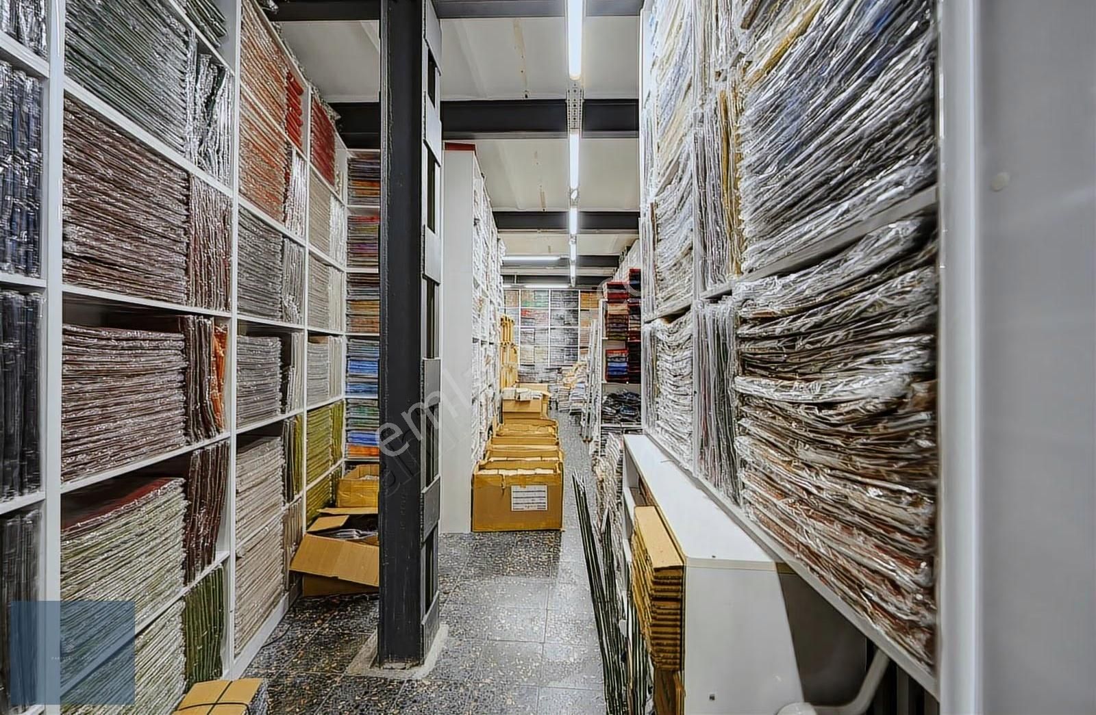 Sirkeci'de Merkezi Konumda İçi Yenilenmiş Geniş Alanlı Ofis Katı - Görsel 8