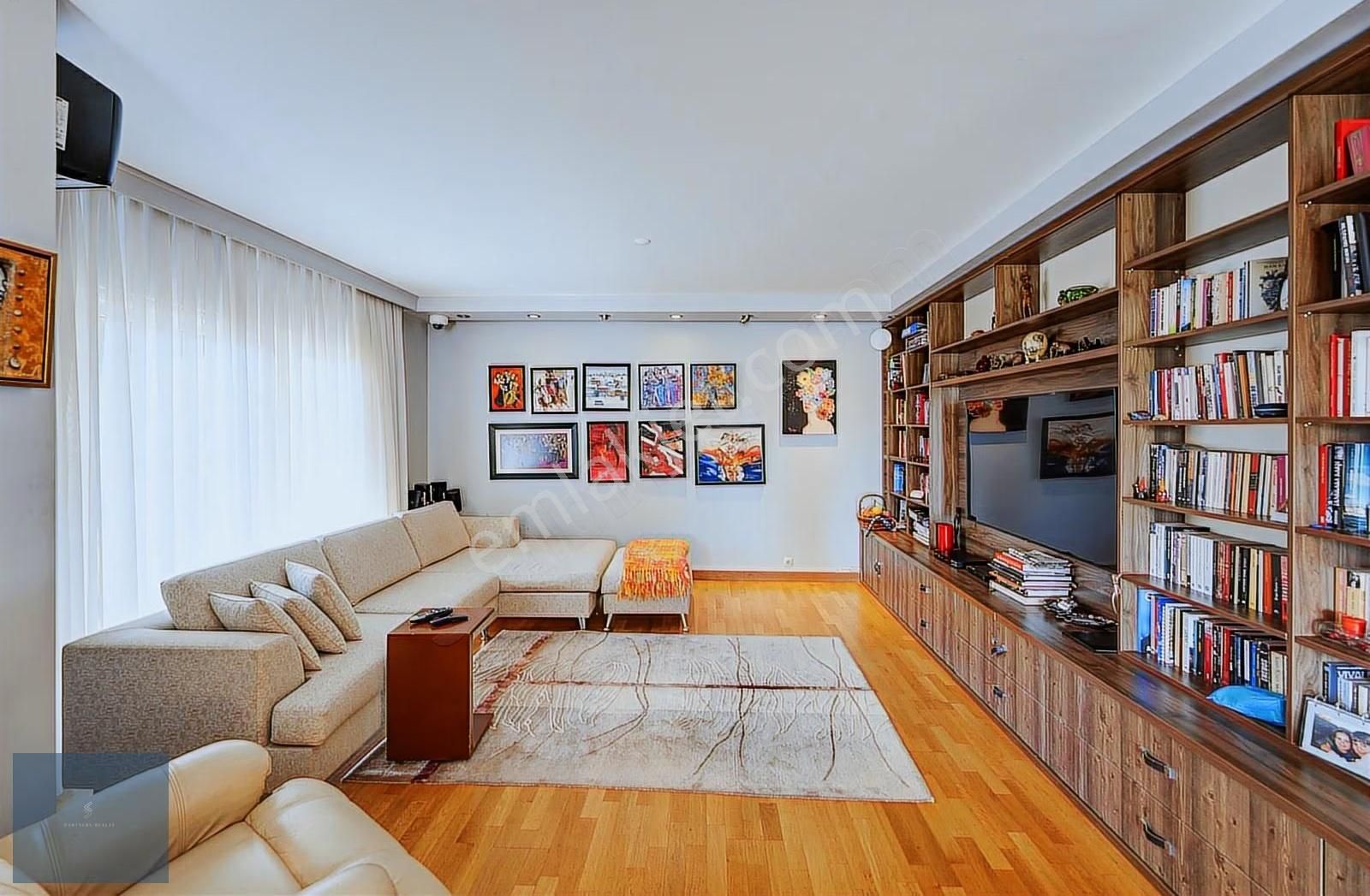 Kandilli'de Çok Özel Sitede Yeşillikler İçinde Kiralık Villa - Görsel 20