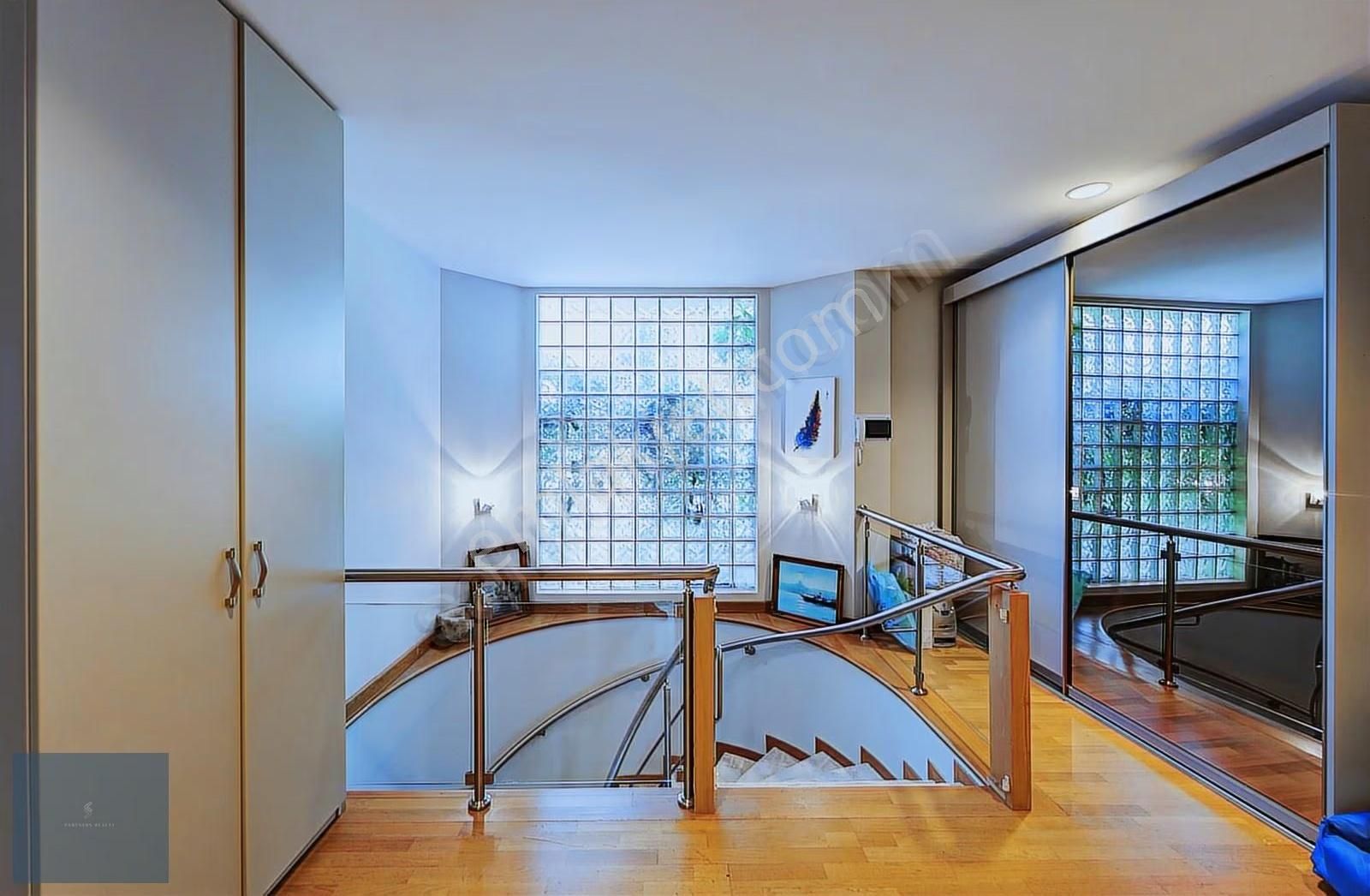 Kandilli'de Çok Özel Sitede Yeşillikler İçinde Kiralık Villa - Görsel 12