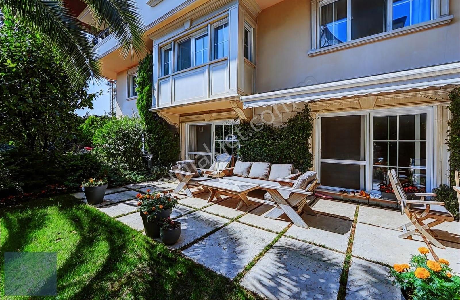 Kandilli'de Çok Özel Sitede Yeşillikler İçinde Kiralık Villa - Görsel 14