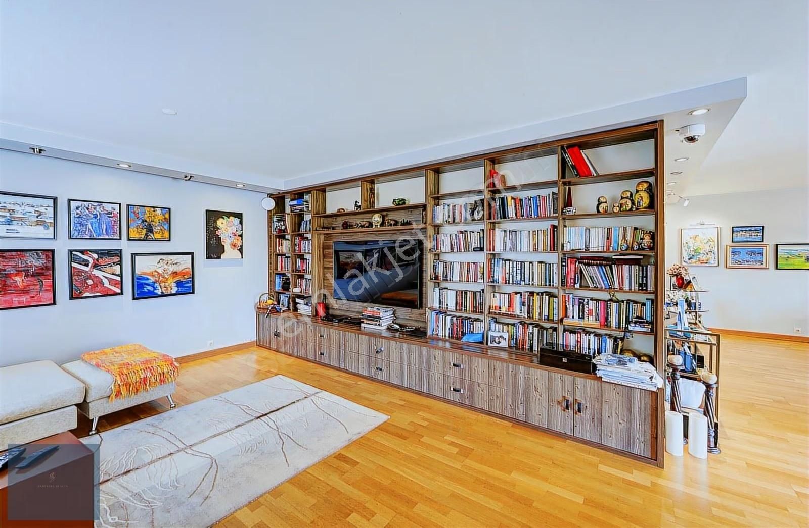 Kandilli'de Çok Özel Sitede Yeşillikler İçinde Kiralık Villa - Görsel 6