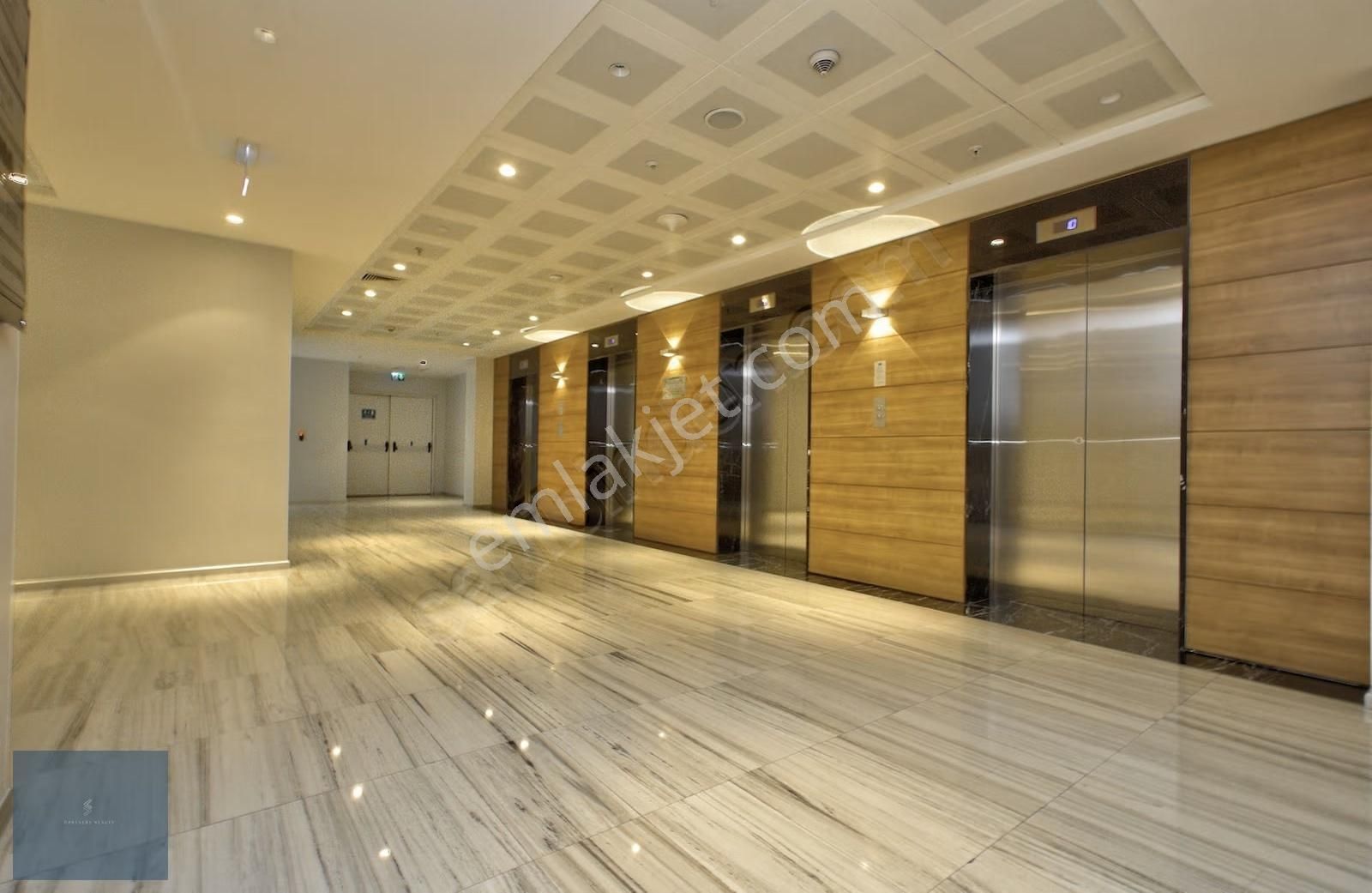 Papirus Plaza'da Prestijli Şık Tasarımlı Kira Getirili Ofis Katı - Görsel 12