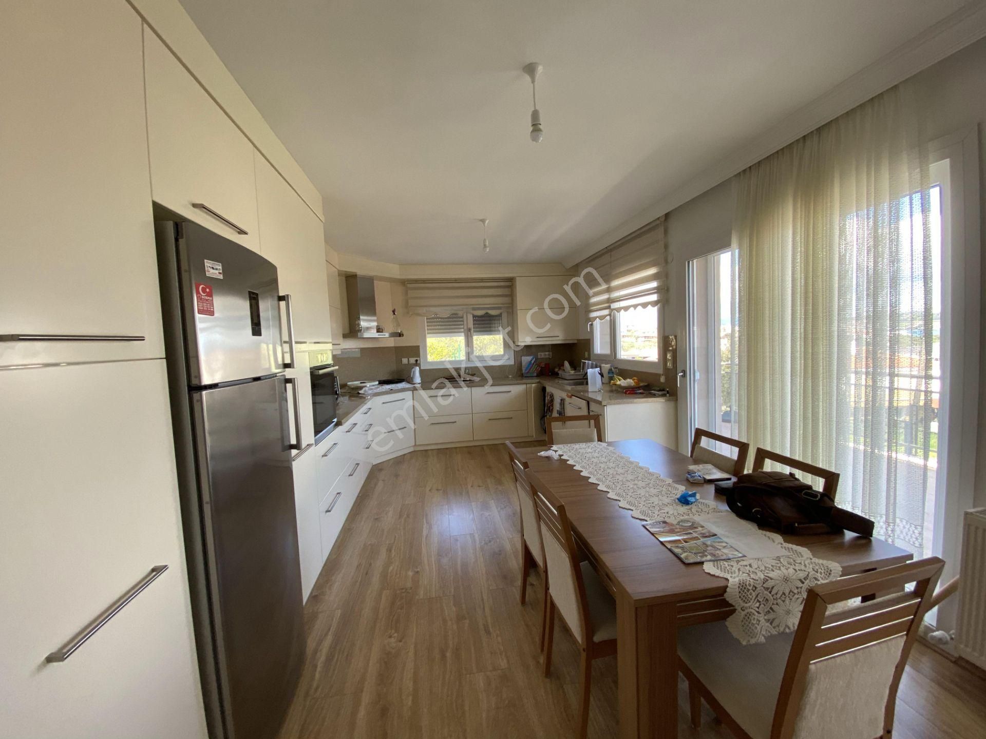 Ayvalık Cunda Da Satılık Muhtesem Villa.deniz Manzaralı - Görsel 3