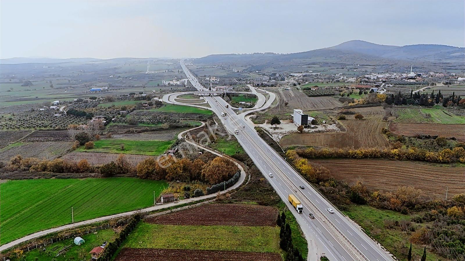 Bursa Nilüfer Karacaoba'da Yola Cephe Kiralık Çiftlik - Görsel 4