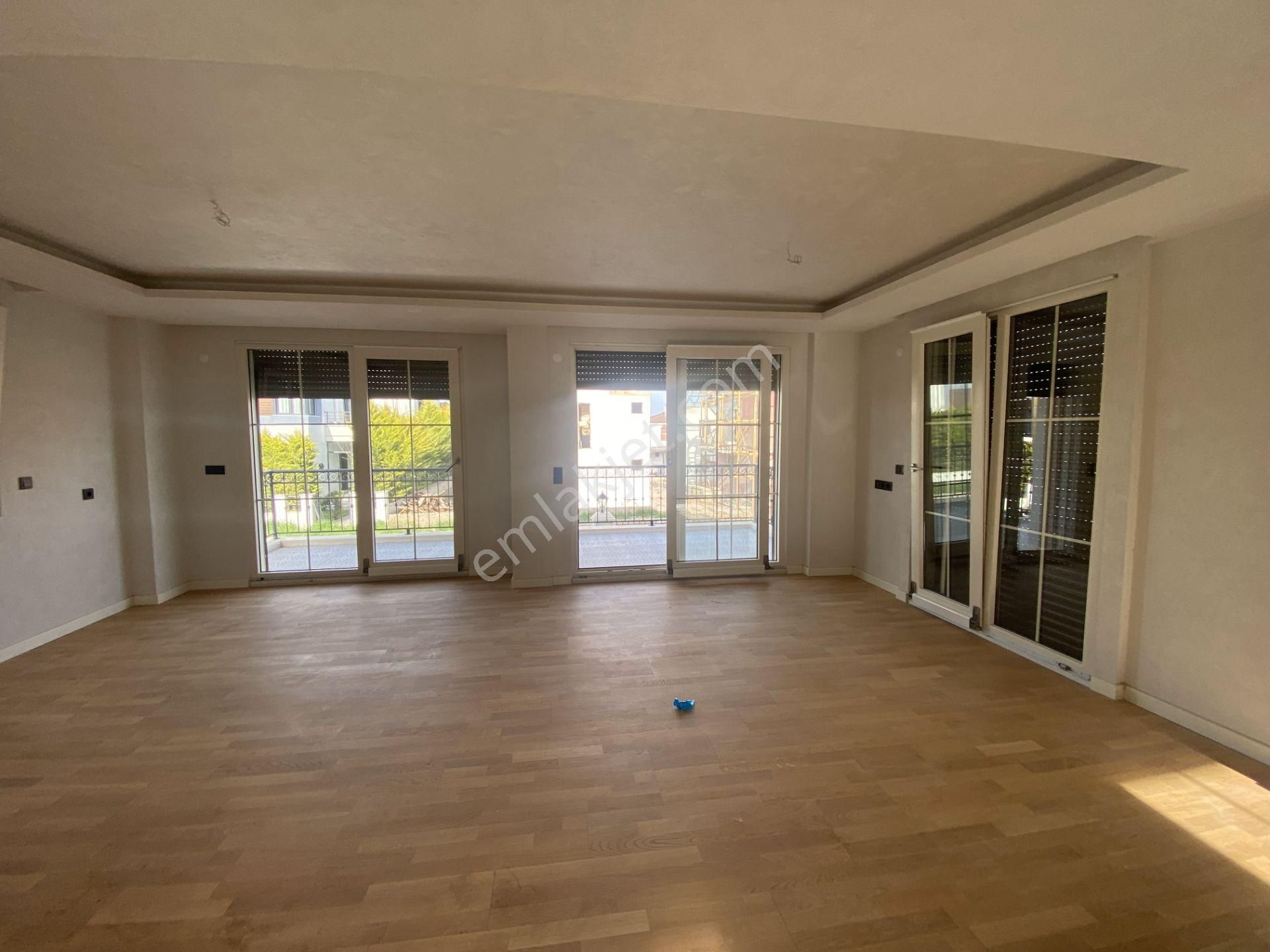 Balıkesir Ayvalık Cunda Da Satılık Denize Yakın Tripleks Villa. - Görsel 3