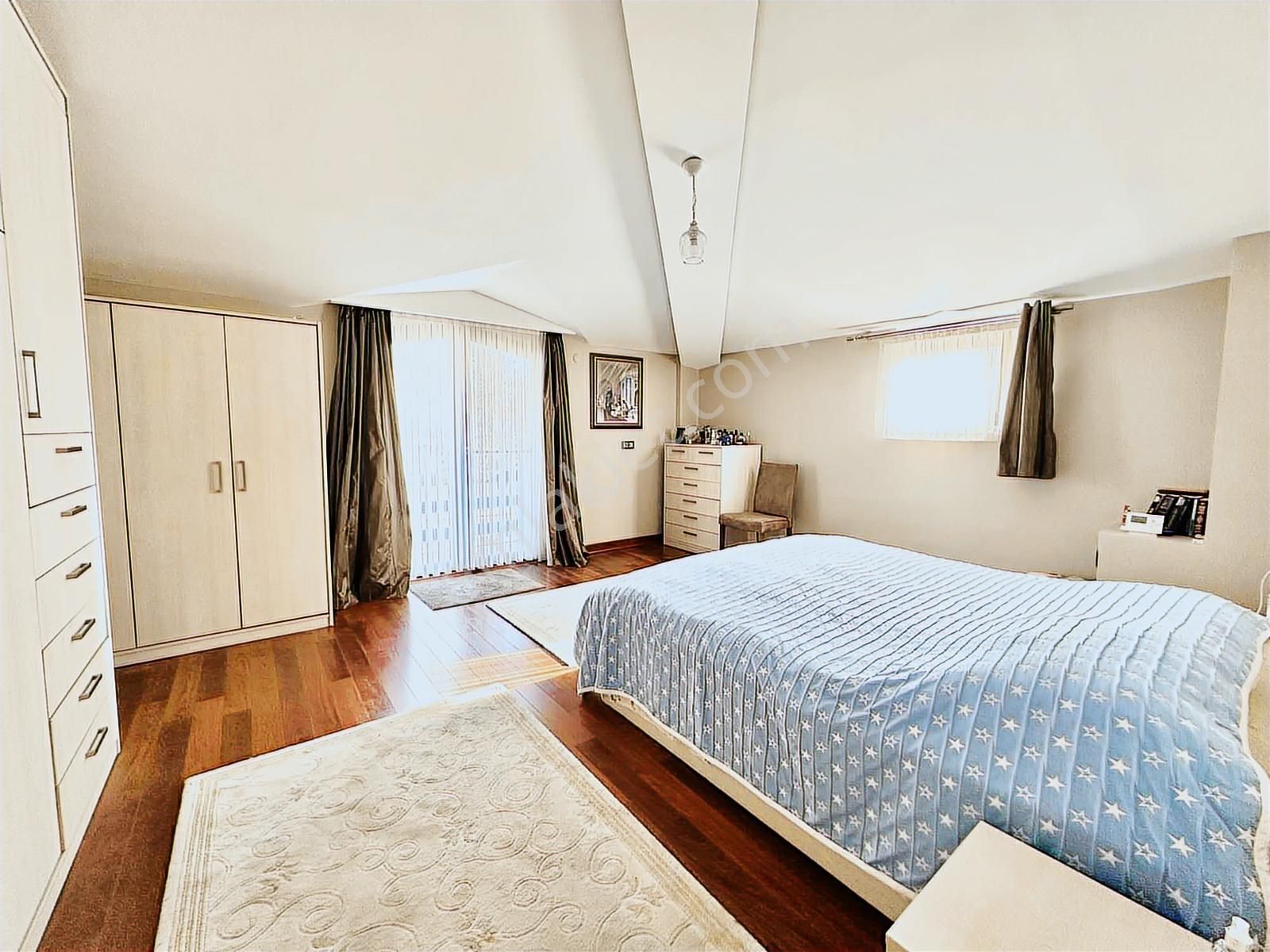 Balat Park Evleri'nde 5+1, Geniş Bahçeli, Müstakil Villa - Görsel 19