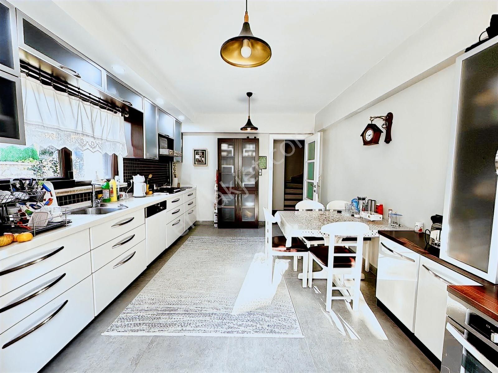 Balat Park Evleri'nde 5+1, Geniş Bahçeli, Müstakil Villa - Görsel 24