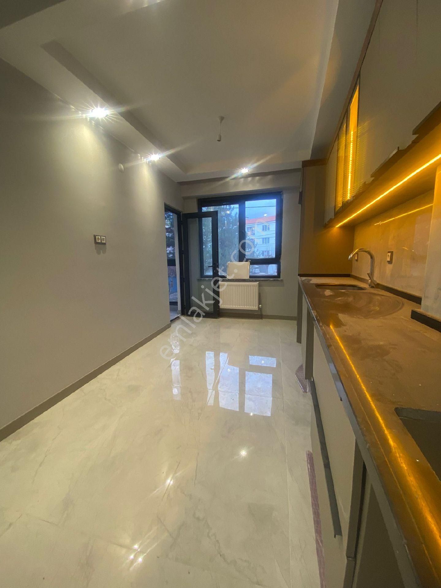 Esentepe Mahallesinde Satılık Sıfır 3+1 Ara Kat - Görsel 7