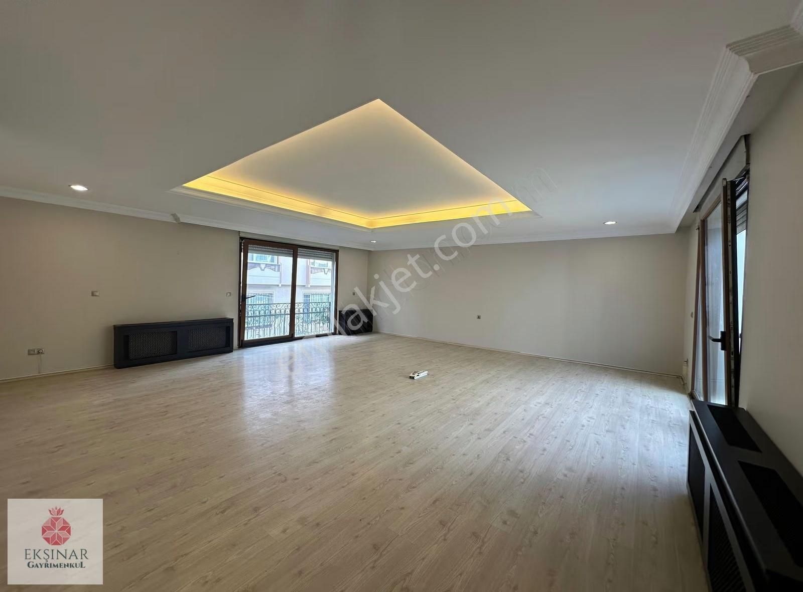 Ekşinar Gayrimenkul'den Adakale'de Ofise Uygun Kiralık Villa - Görsel 33