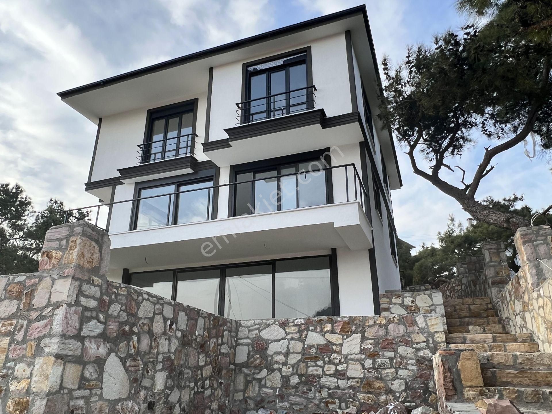 Balıkesir Ayvalık Camlık Ta Satılık Villa.deniz Manzaralı
