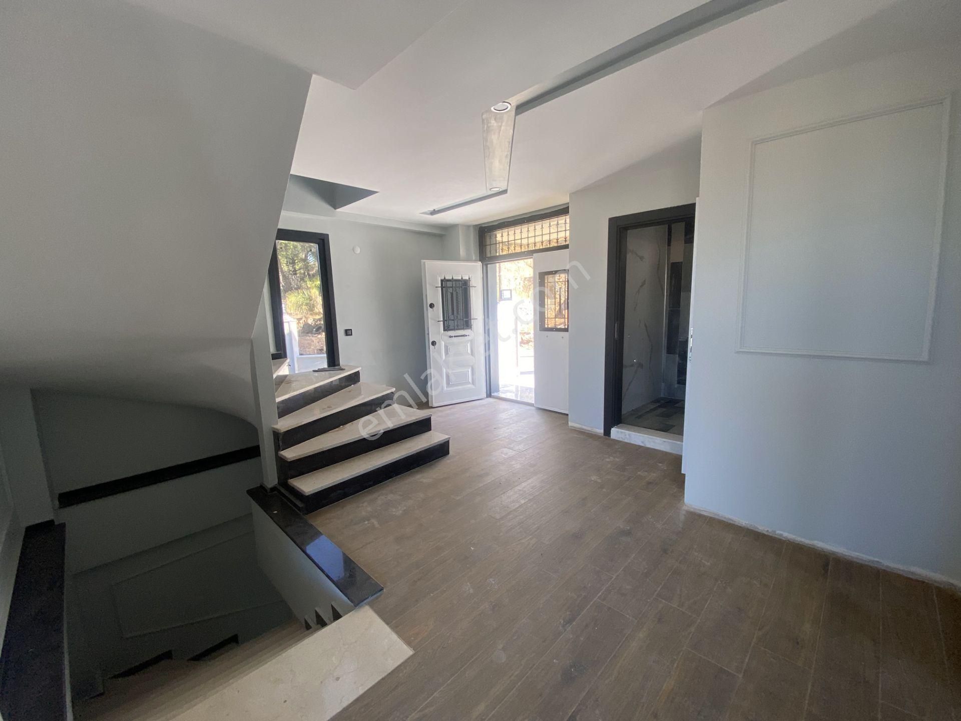 Ayvalık Camlık Sefa Da Satılık Harika Villa.deniz Manzaralı - Görsel 7