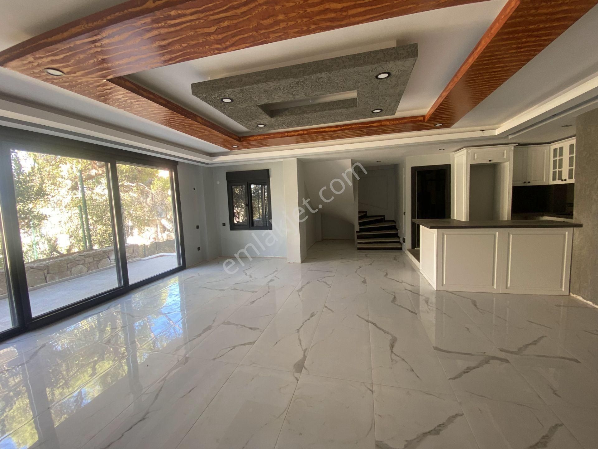 Ayvalık Camlık Sefa Da Satılık Harika Villa.deniz Manzaralı - Görsel 11