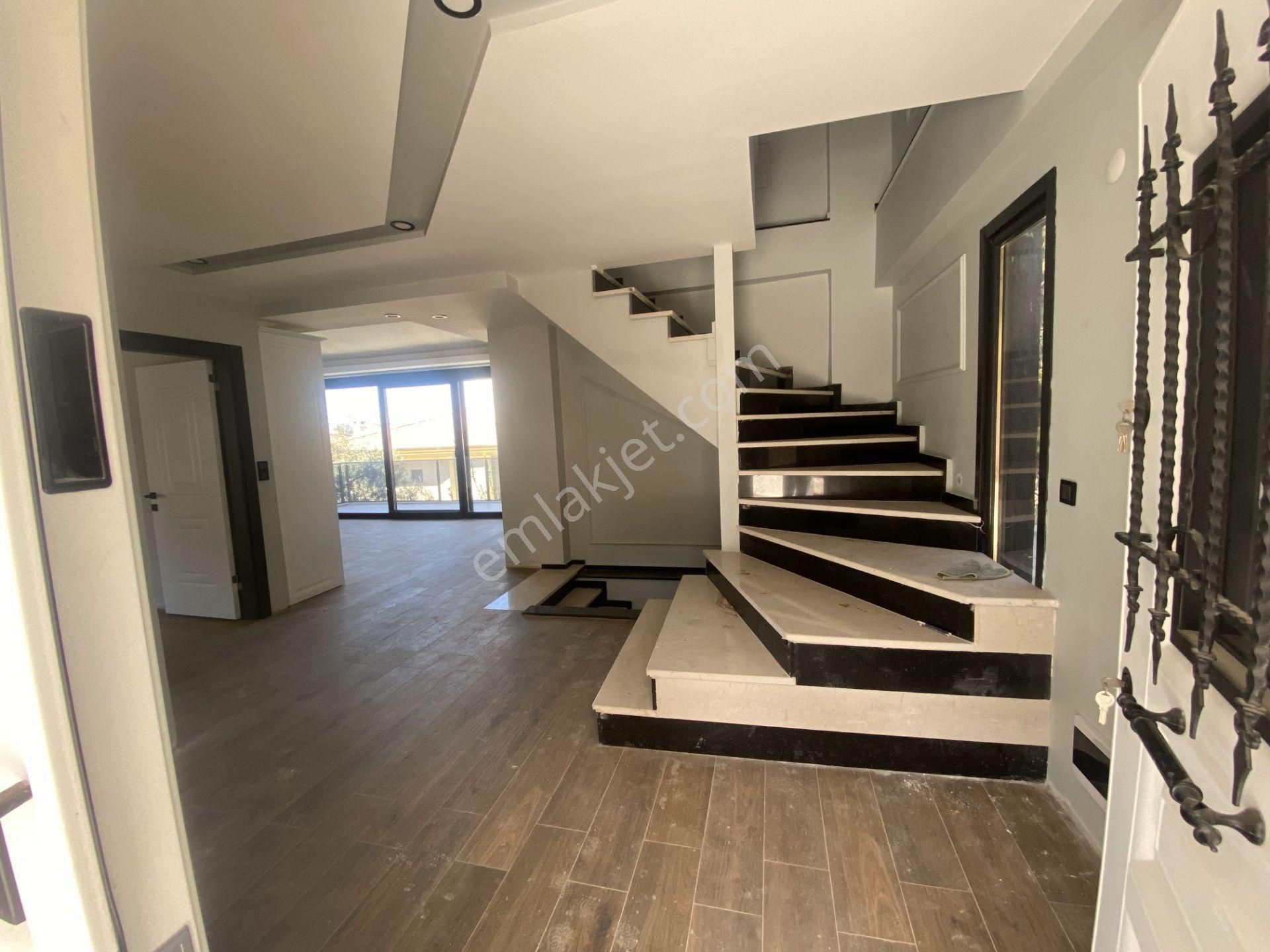 Ayvalık Camlık Sefa Da Satılık Harika Villa.deniz Manzaralı - Görsel 6