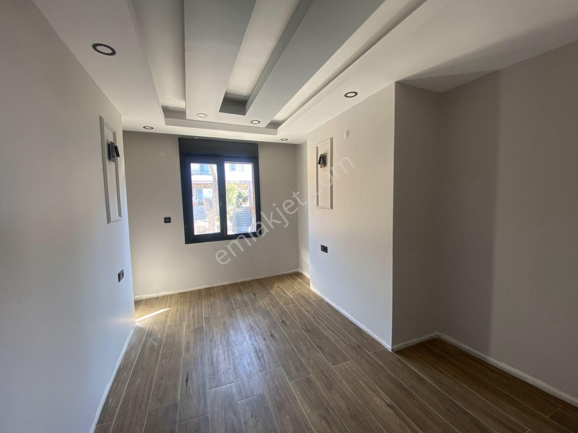 Ayvalık Camlık Sefa Da Satılık Harika Villa.deniz Manzaralı - Görsel 13