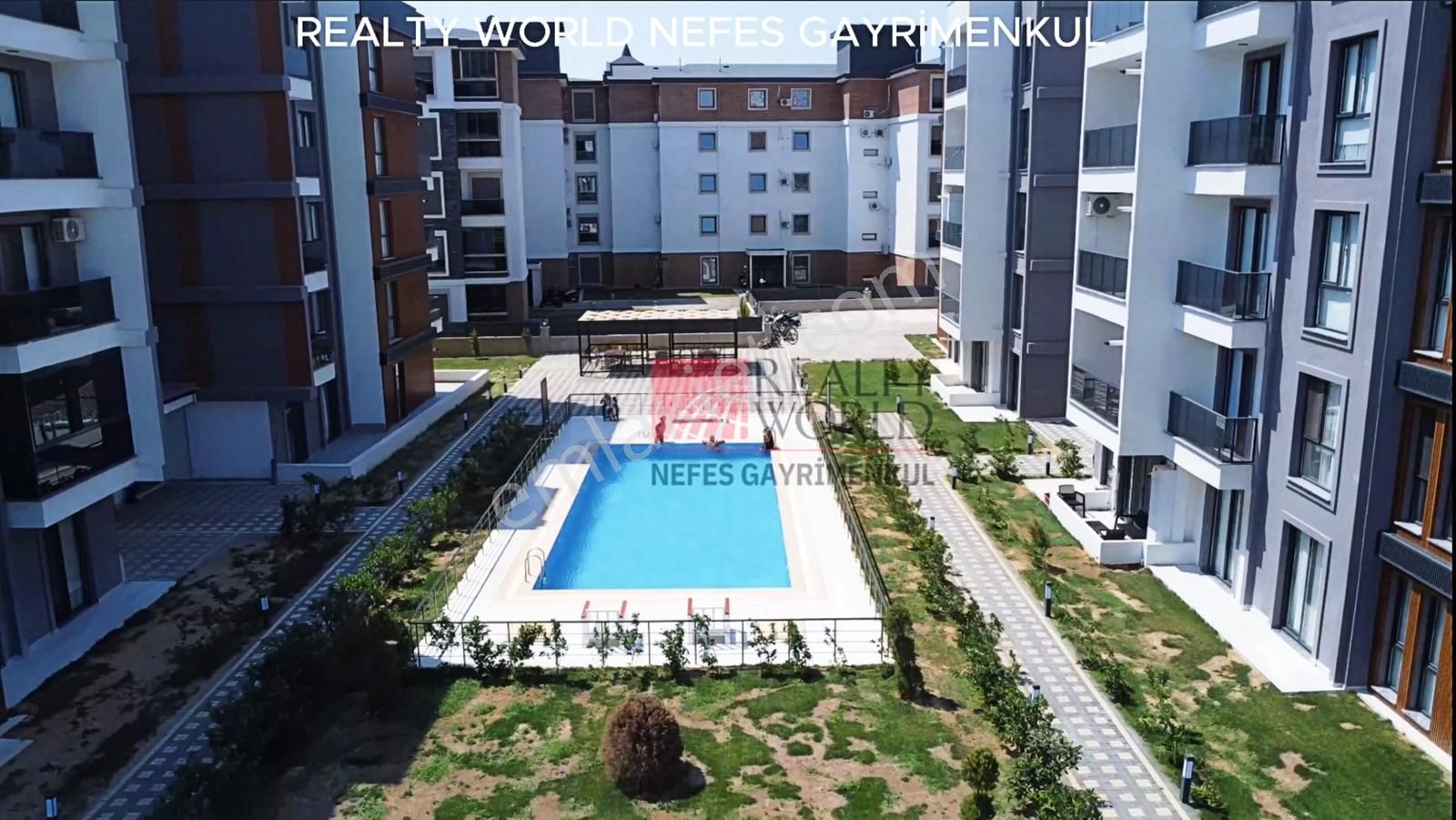 Rw Nefes'ten Havuzlu Lüks Sitede, Ara Kat, 2+1, Lüks Daire