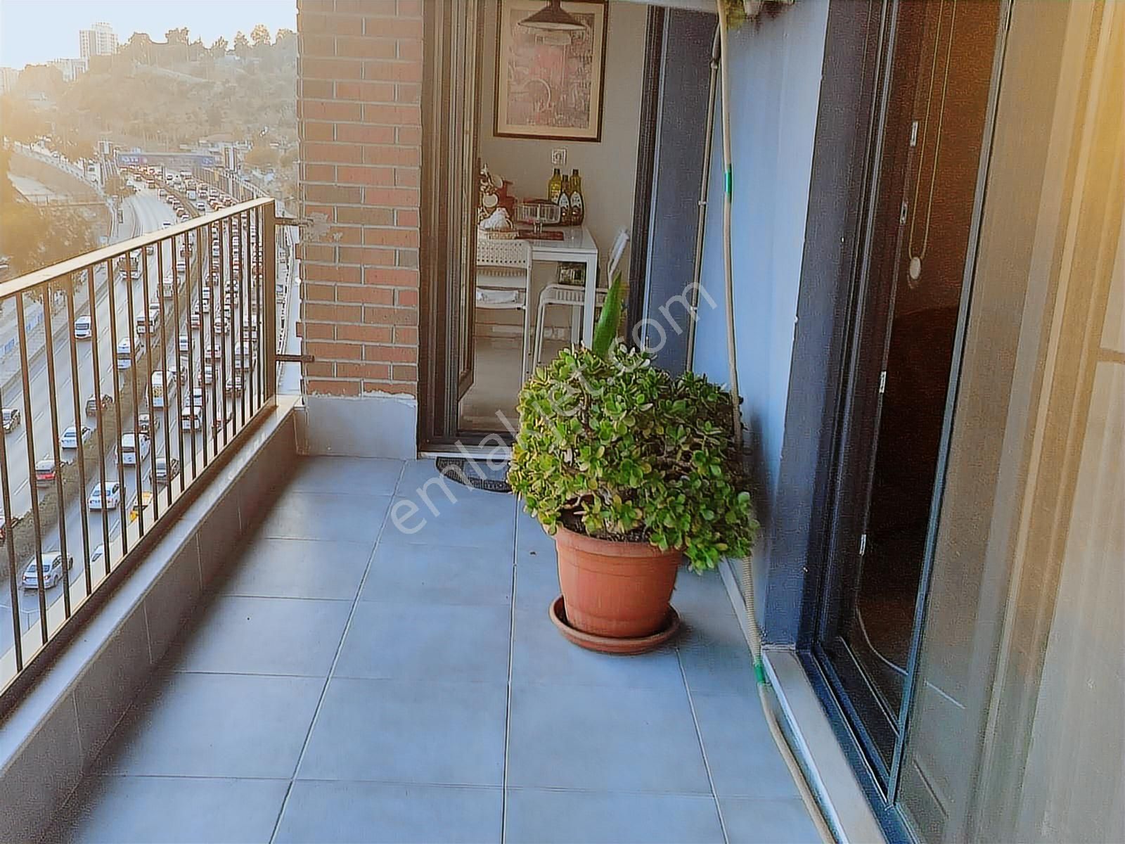 Karşıyaka Tersane Bölgesinin Karşısında Satılık 3+1 Daire - Görsel 27