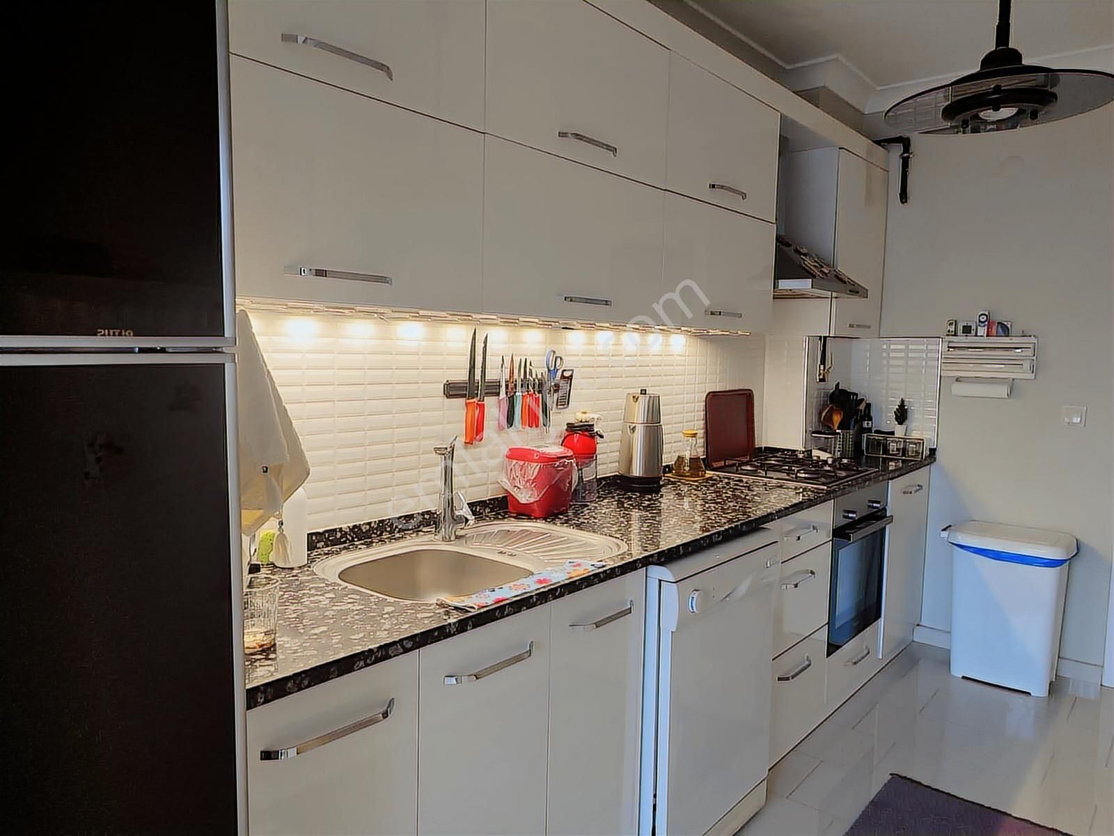 Karşıyaka Tersane Bölgesinin Karşısında Satılık 3+1 Daire - Görsel 23