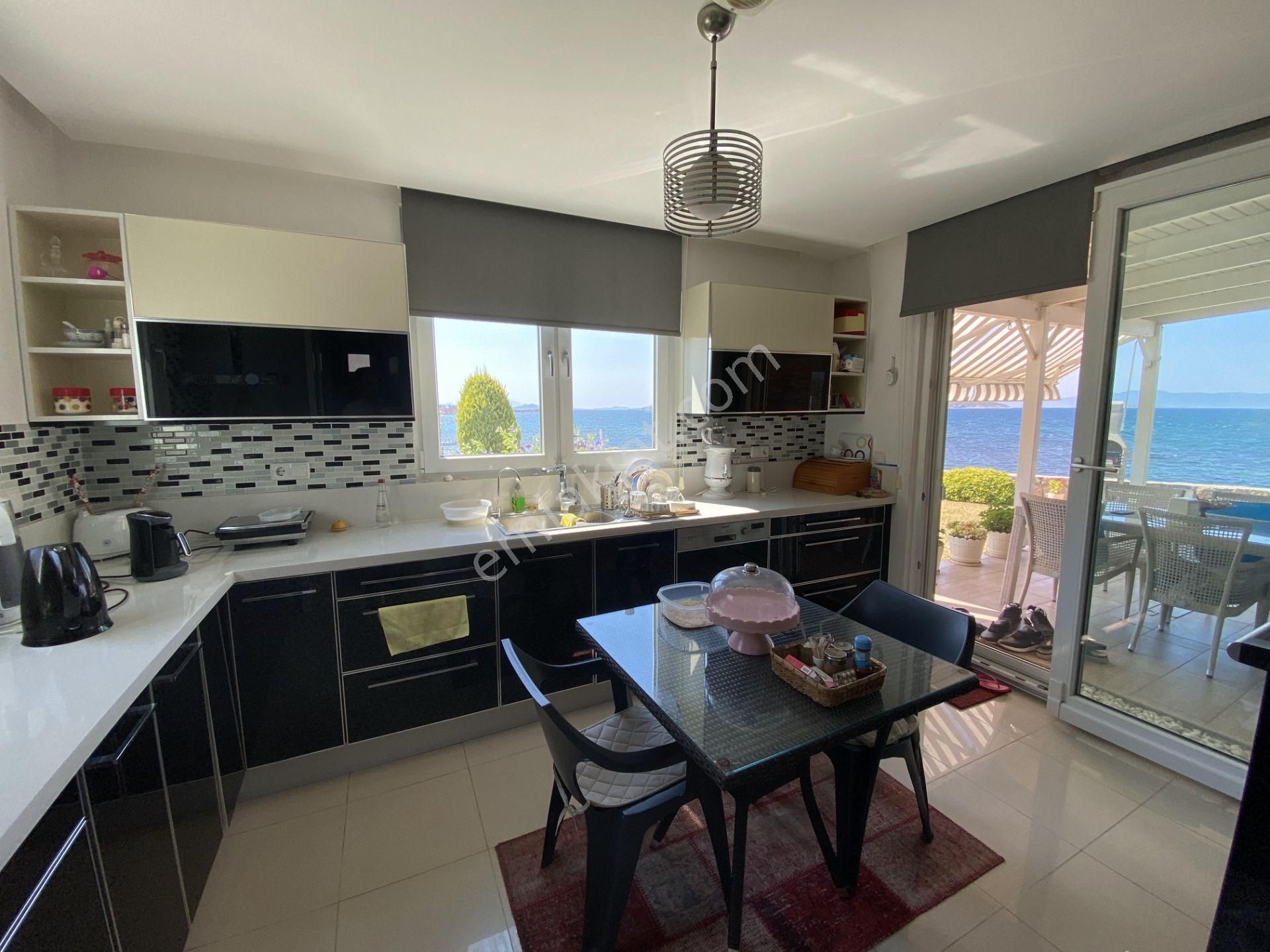 Balıkesir Ayvalık Ta Satılık Villa .denize Sıfır. - Görsel 6