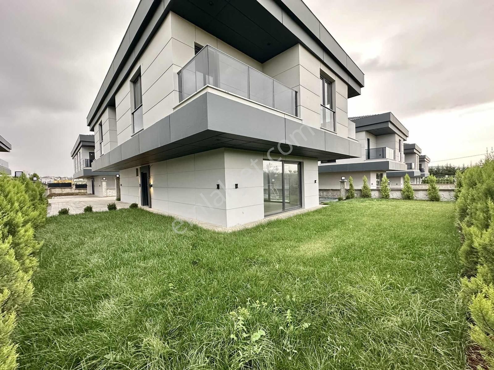 [kassel Yapı] Geniş Oturumlu - Havuzlu - Müstakil Bahçeli Villa - Görsel 18