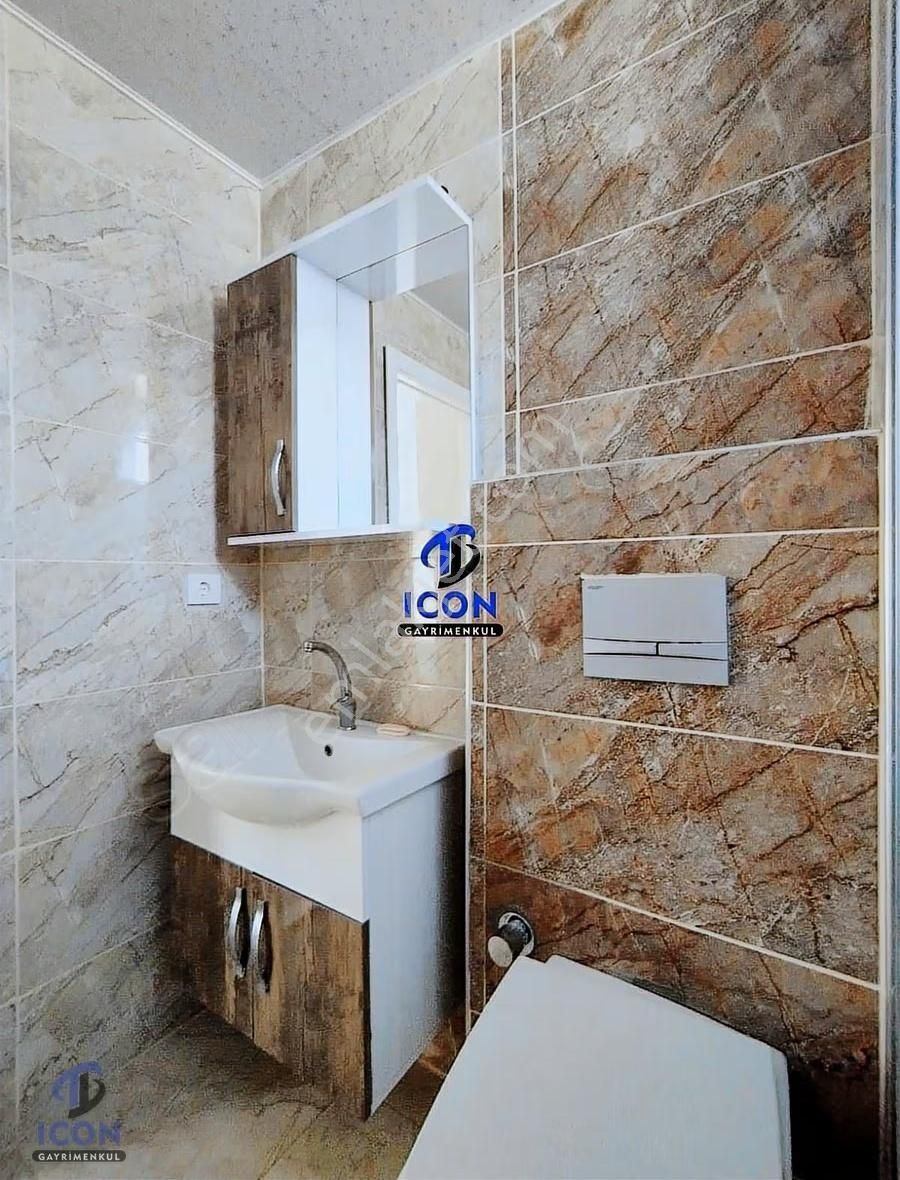 Icon'dan Deniz Mah'de Plaj Yolunda Geniş Oturumlu 1+1 - Görsel 23