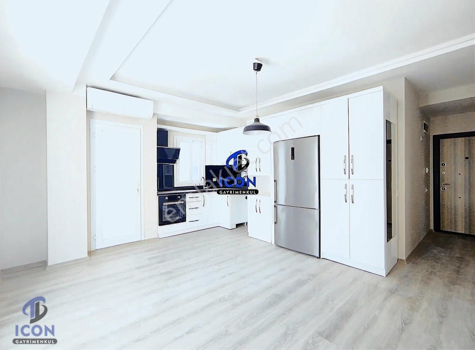 Icon'dan Deniz Mah'de Plaj Yolunda Geniş Oturumlu 1+1 - Görsel 18