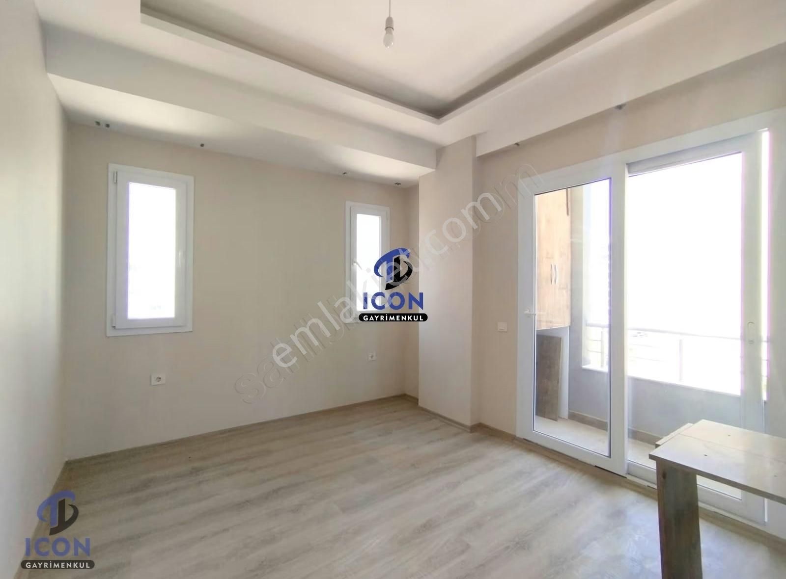 Icon'dan Deniz Mah'de Plaj Yolunda Geniş Oturumlu 1+1 - Görsel 15