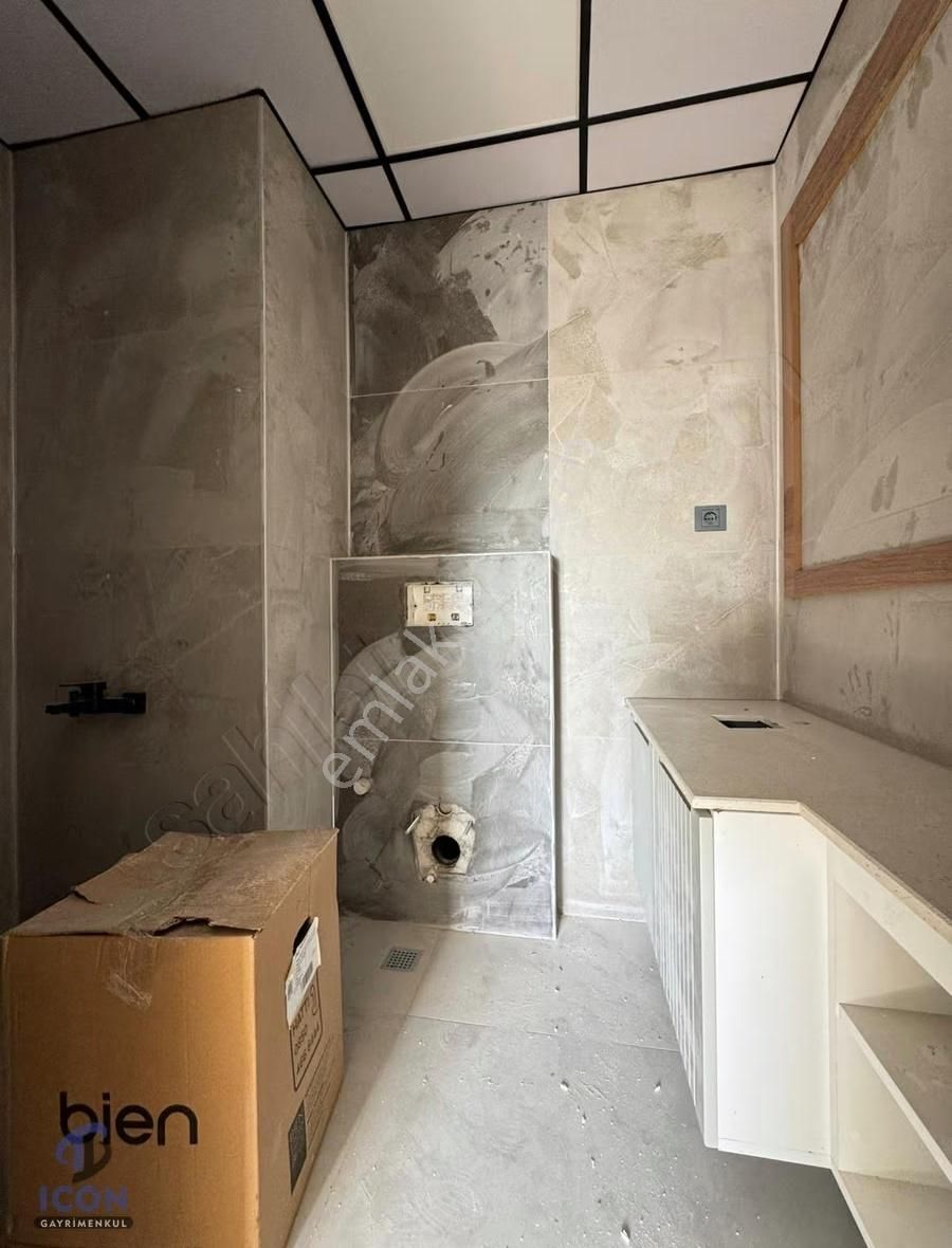 Icon'dan 75.yıl Mah'de Merkezi Konum Geniş Oturumlu Şık 2+1 - Görsel 33