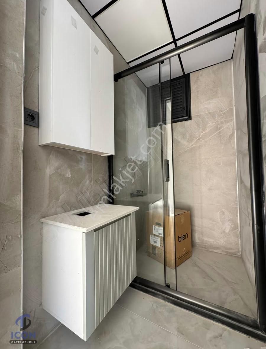 Icon'dan 75.yıl Mah'de Merkezi Konum Geniş Oturumlu Şık 2+1 - Görsel 8