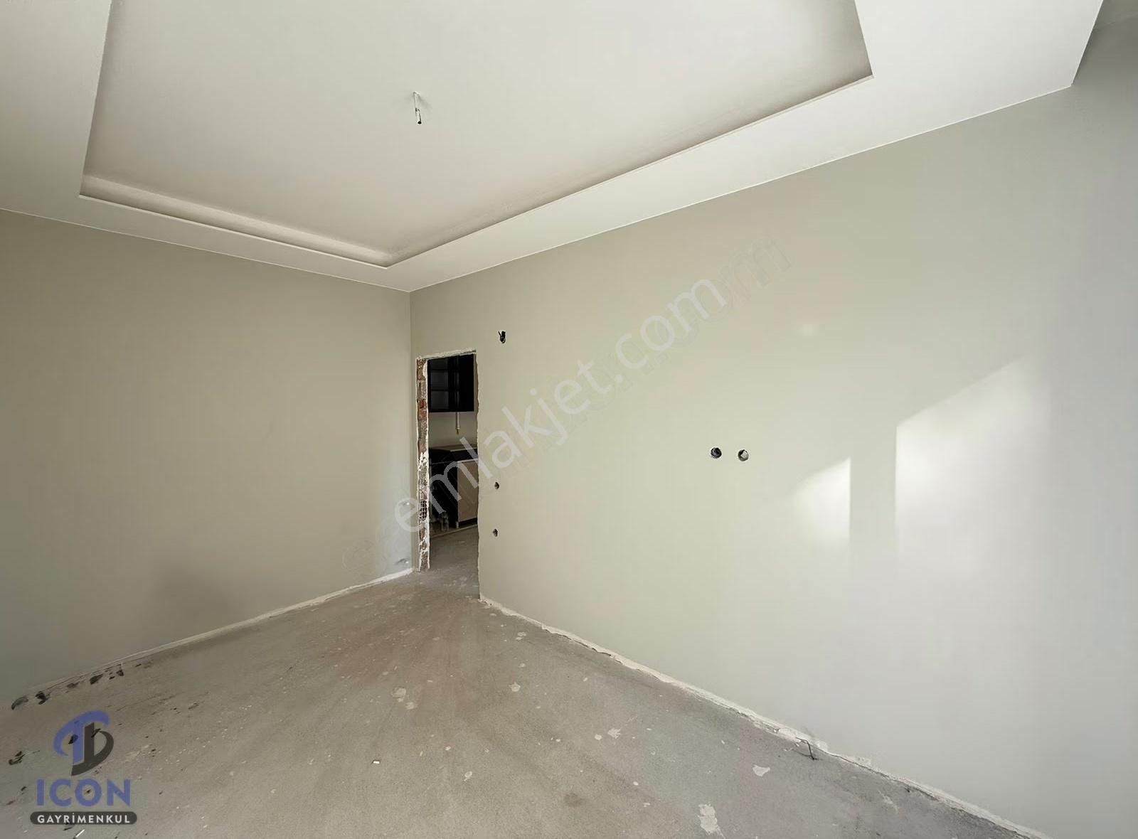 Icon'dan Davultepe Mah'de Geniş Oturumlu Havuzlu Zemin 1+1 - Görsel 18