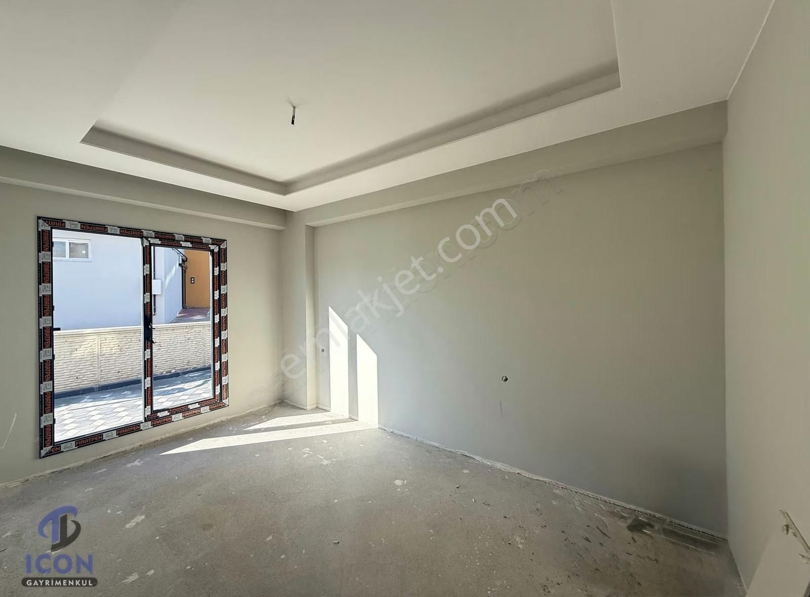 Icon'dan Davultepe Mah'de Geniş Oturumlu Havuzlu Zemin 1+1 - Görsel 26