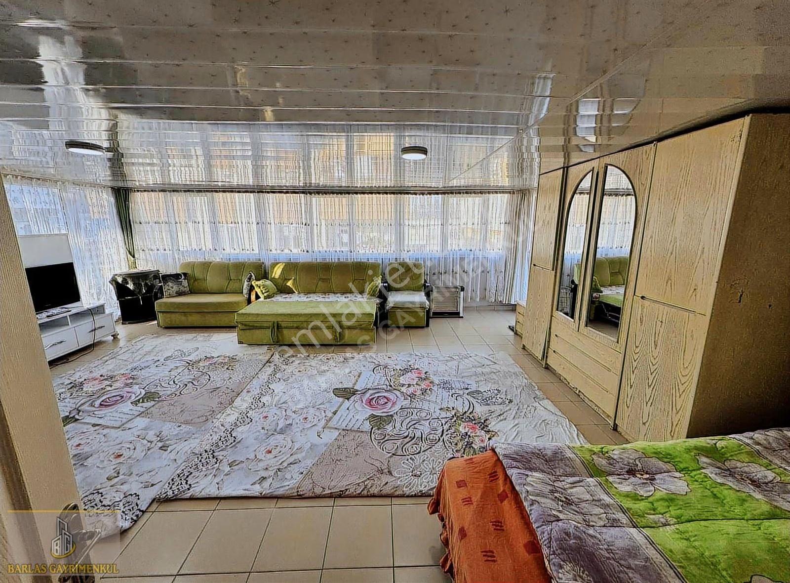 Yeni Emek Mahallesinde Geniş Teraslı Satılık 5+1 Dubleks Daire - Görsel 4