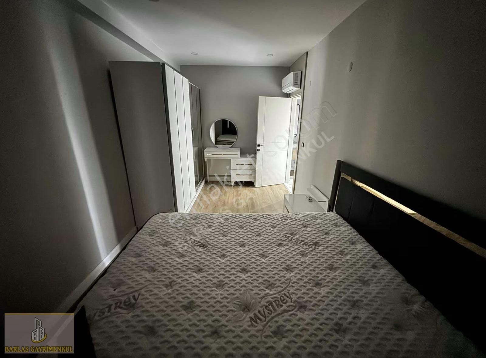 Altıntaş Mahallesinde Yola Yakın Havuzlu Lüks Satılık 2+1 Daire - Görsel 23