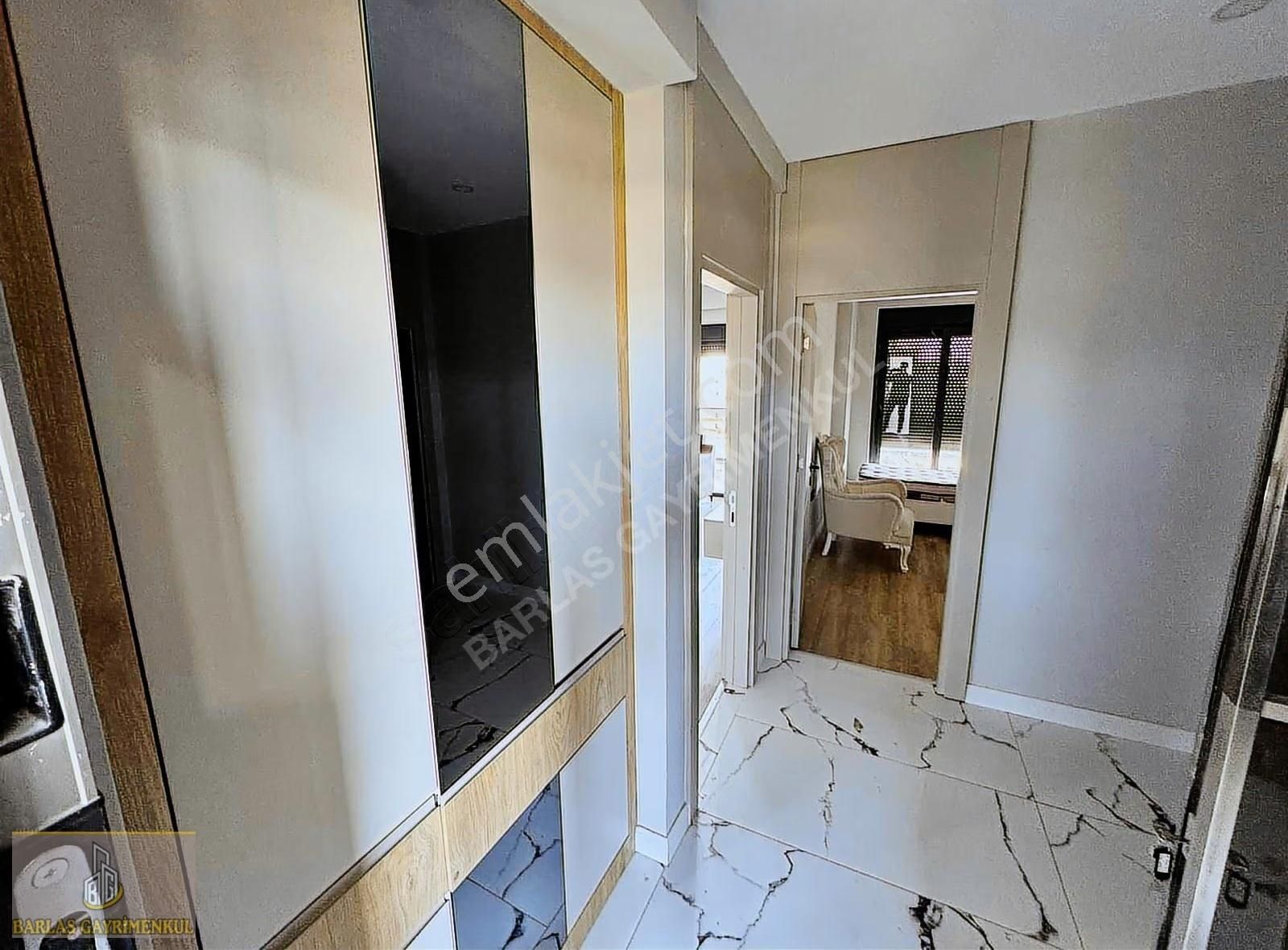 Altıntaş Mahallesinde Yola Yakın Havuzlu Lüks Satılık 2+1 Daire - Görsel 10