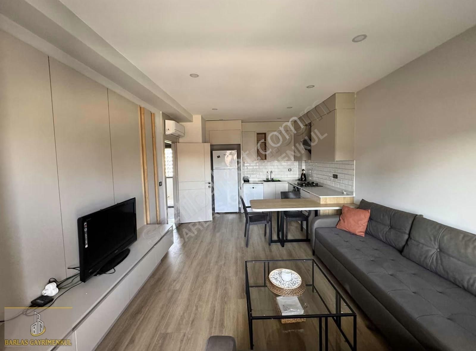 Altıntaş Mahallesinde Yola Yakın Havuzlu Lüks Satılık 2+1 Daire - Görsel 20