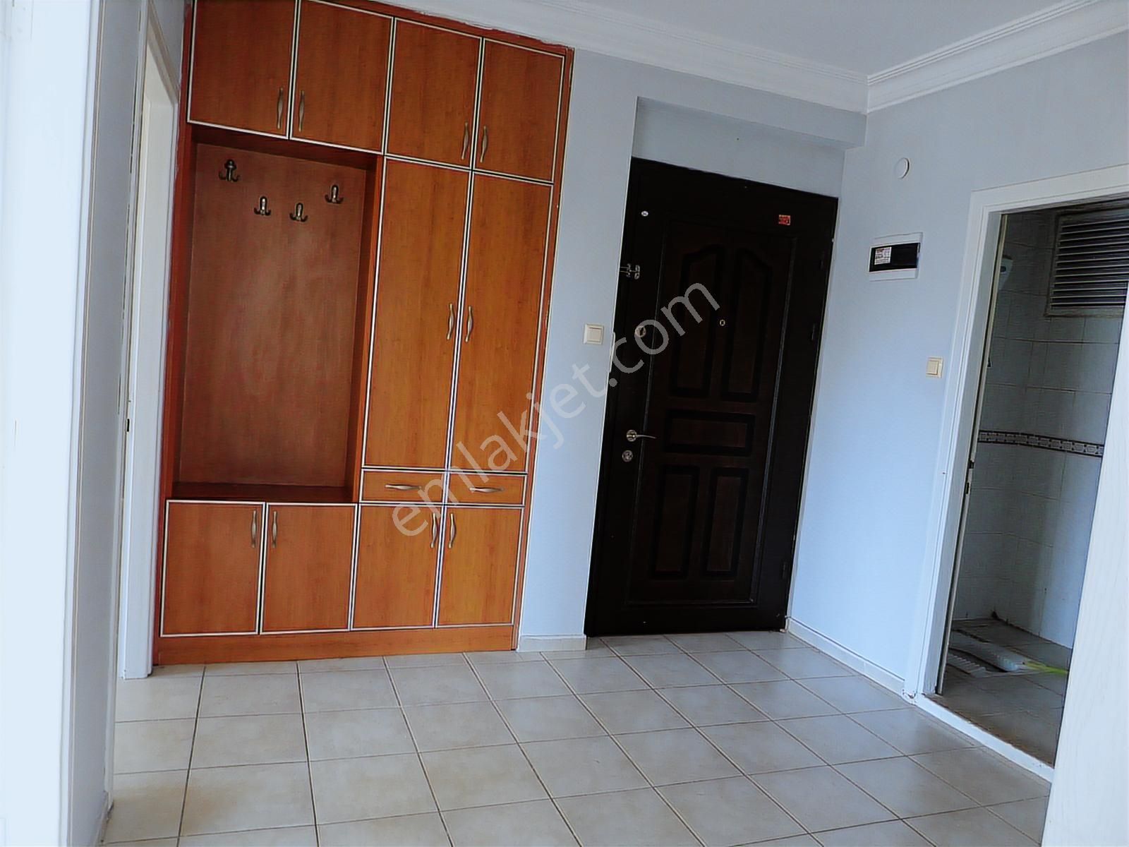 2000 Evlerde Bulvar Üzeri Merkezi Yerde Kiralık Daire. - Görsel 8