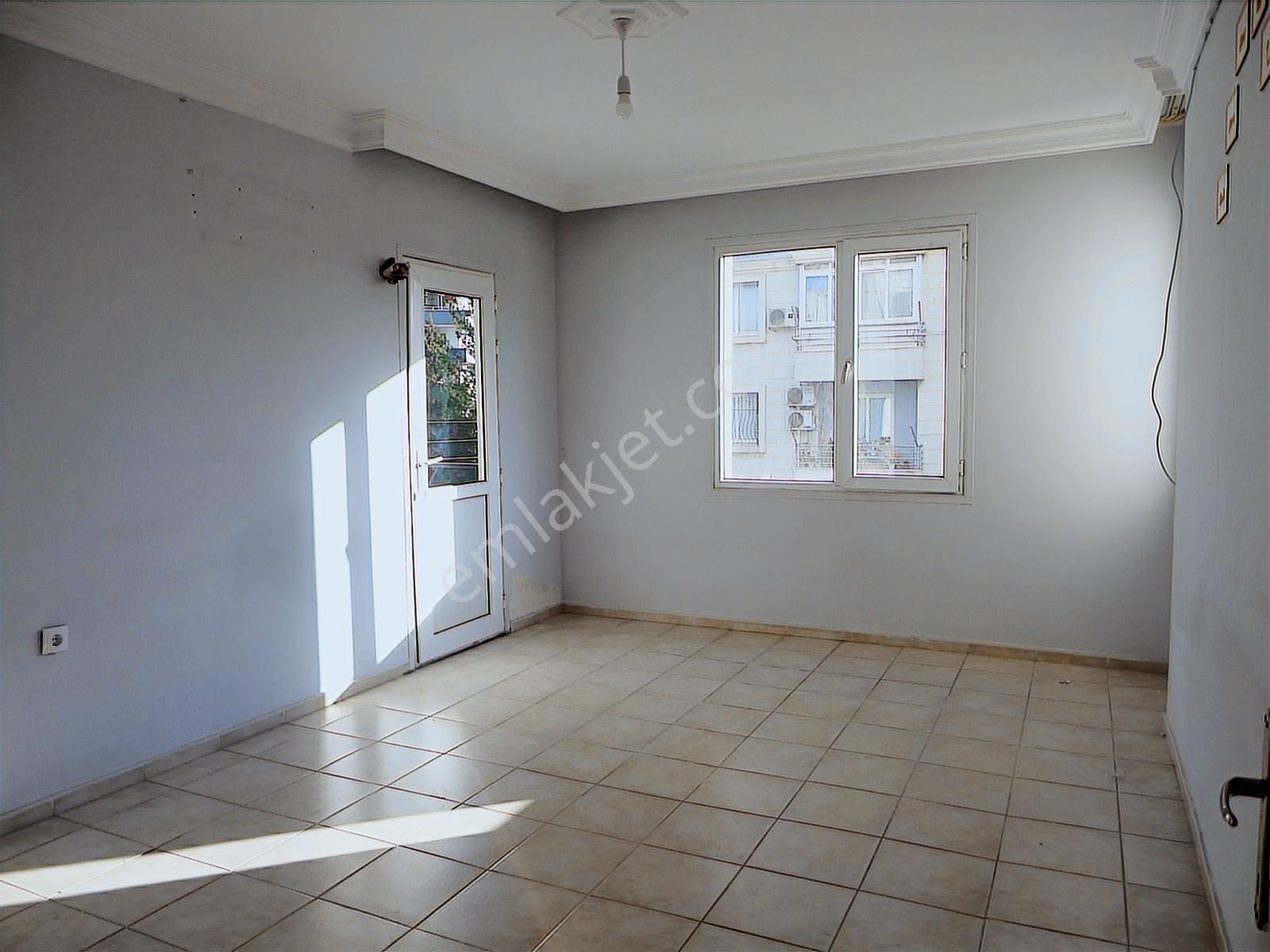 2000 Evlerde Bulvar Üzeri Merkezi Yerde Kiralık Daire. - Görsel 12