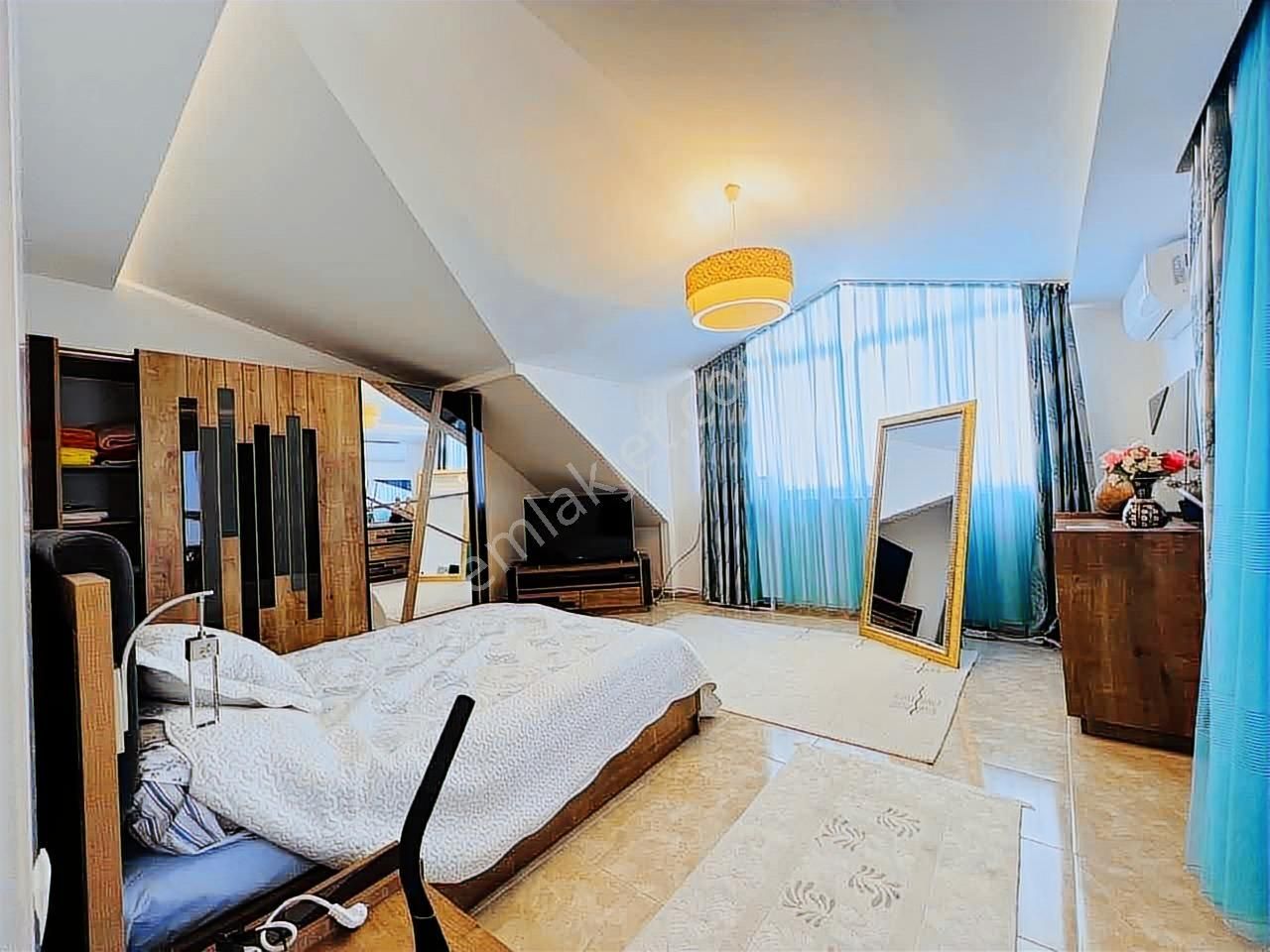 Alanya Merkezde Ful Eşyalı Satılık 3+1 Dubleks Daire - Görsel 8