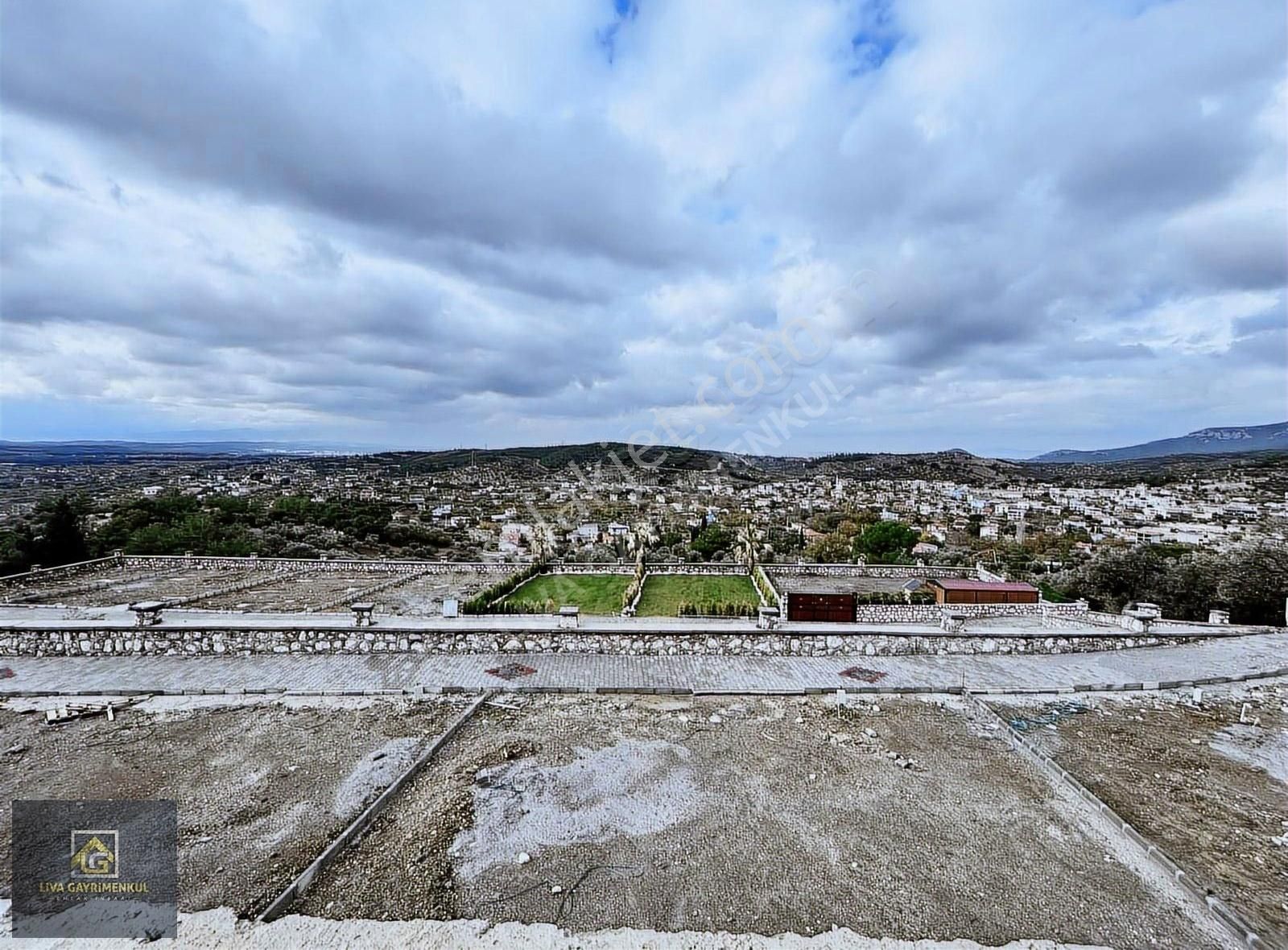 Merkezde Manzaralı Satılık Arsa Kaçırılmayacak Fırsat - Görsel 8