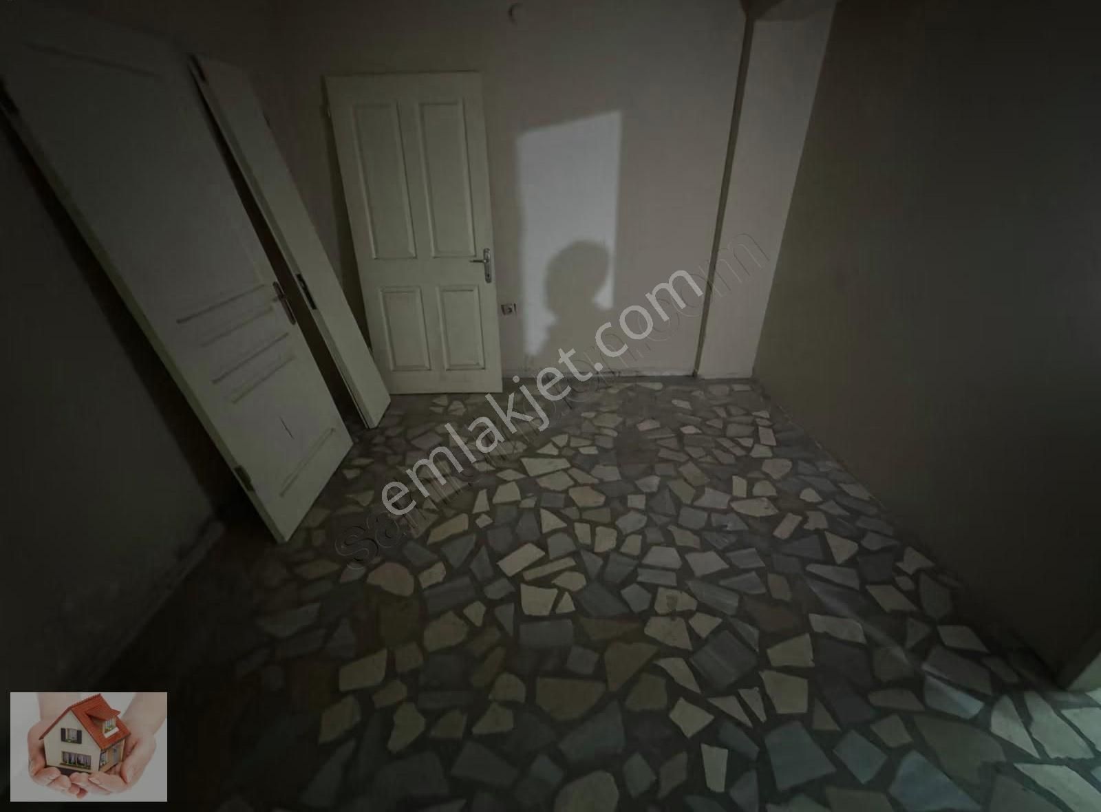 Doğuştan Armağanevlerde Kiralık Dükkan Depo 175 M 35.000 ₺ - Görsel 13