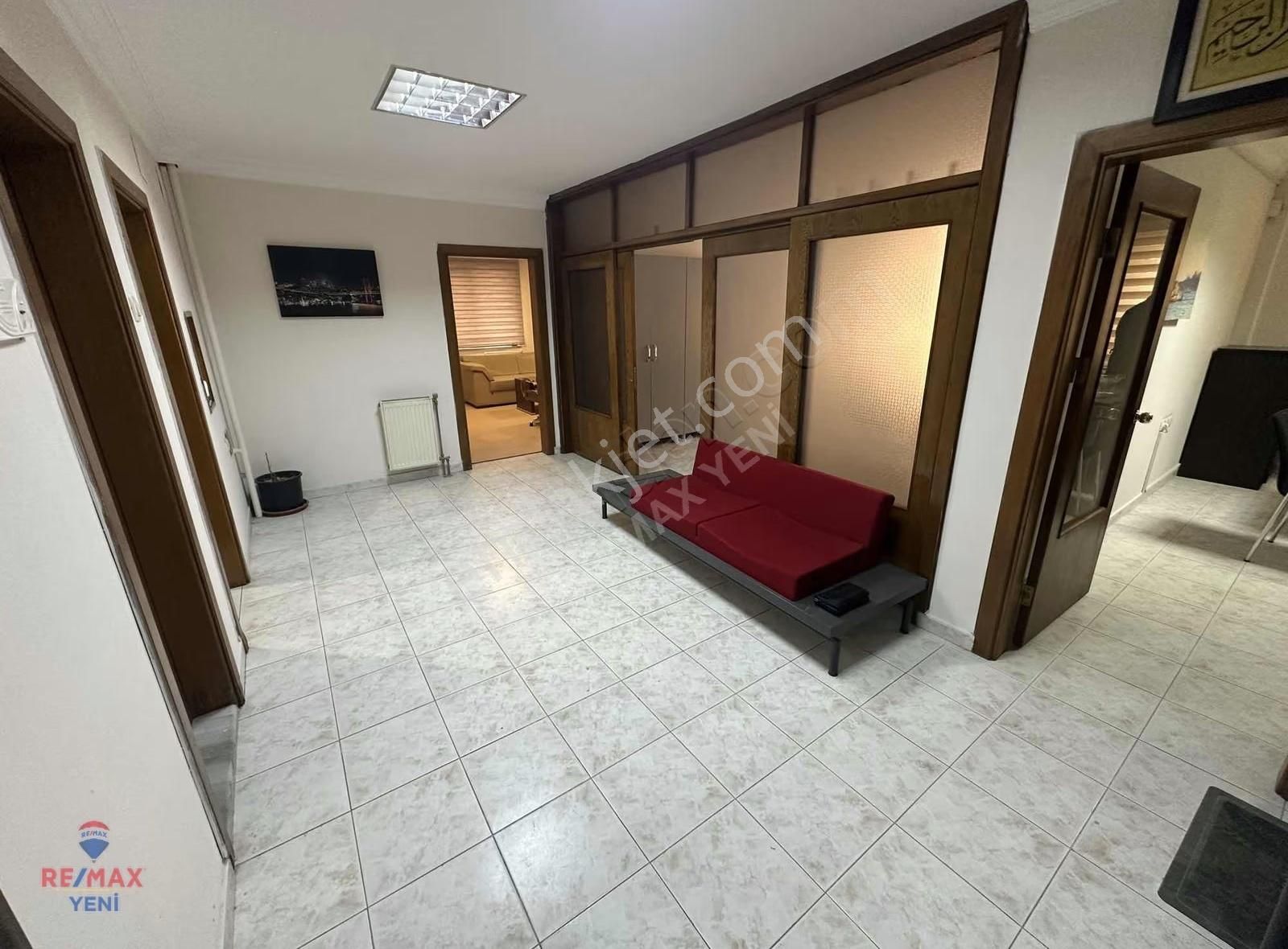 Ticaretin Merkezinde, Prestijli Ve Kullanıma Hazır Ofis - Görsel 2