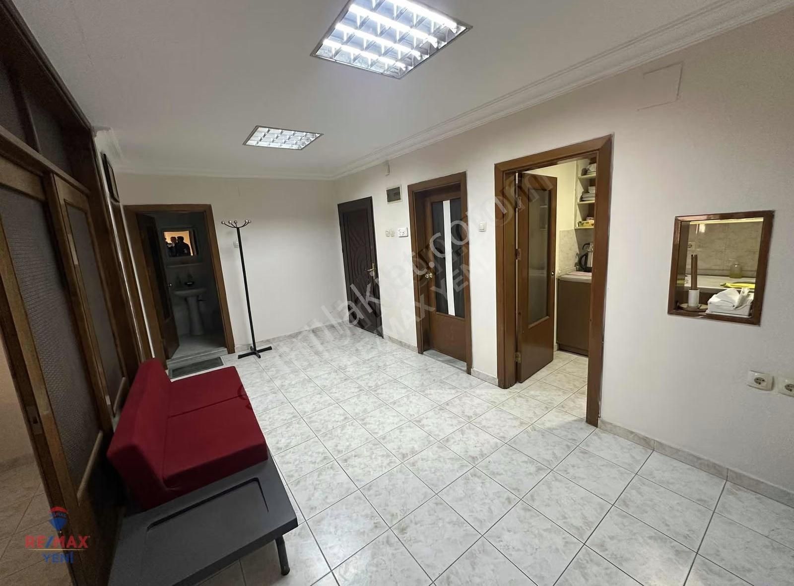 Ticaretin Merkezinde, Prestijli Ve Kullanıma Hazır Ofis - Görsel 14