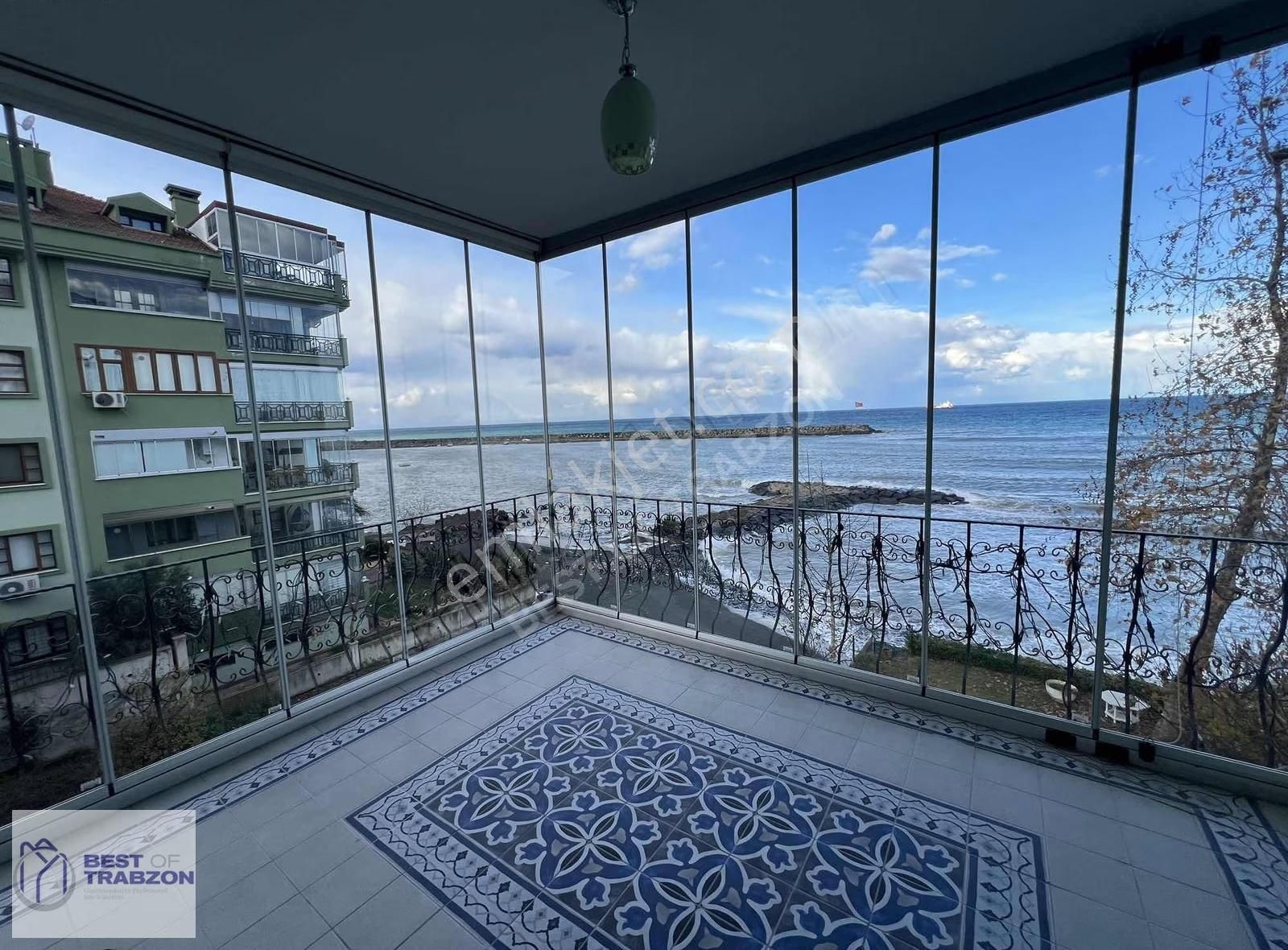 Denize Sıfır Konumda, Eşsiz Manzaralı, Ferah 3.5+1 Kiralık Daire - Görsel 18